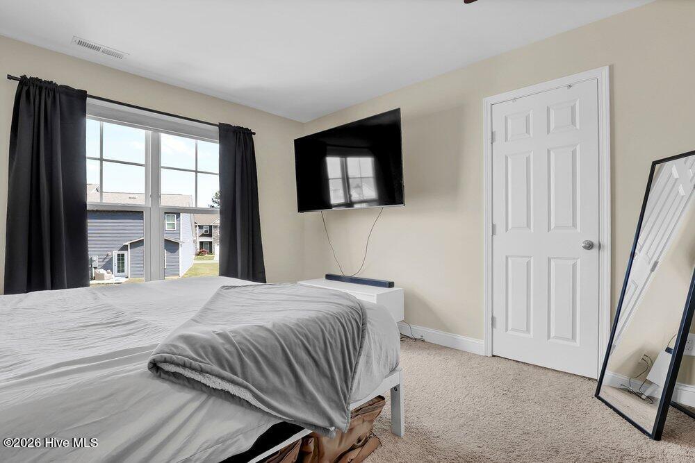 100568323 | Photo 17