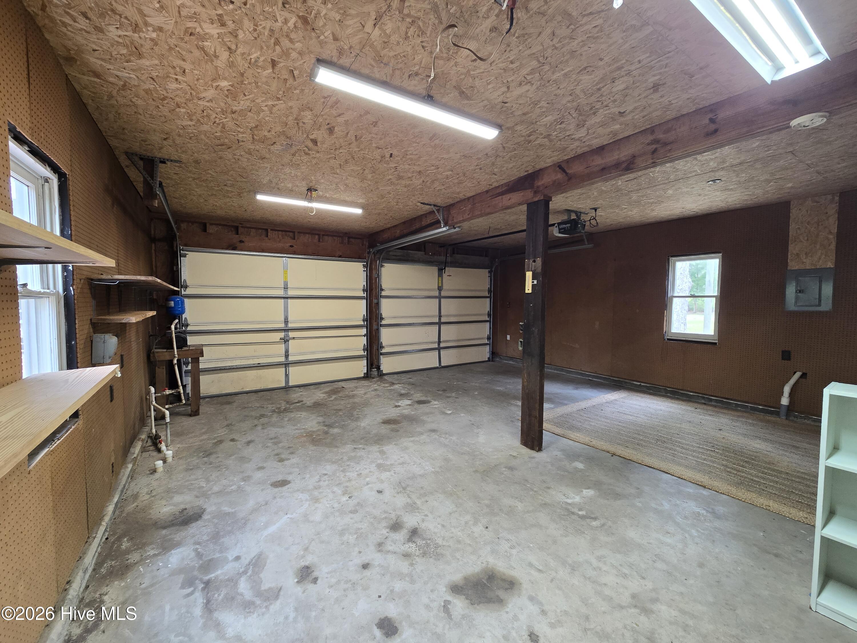 100569910 | Photo 24