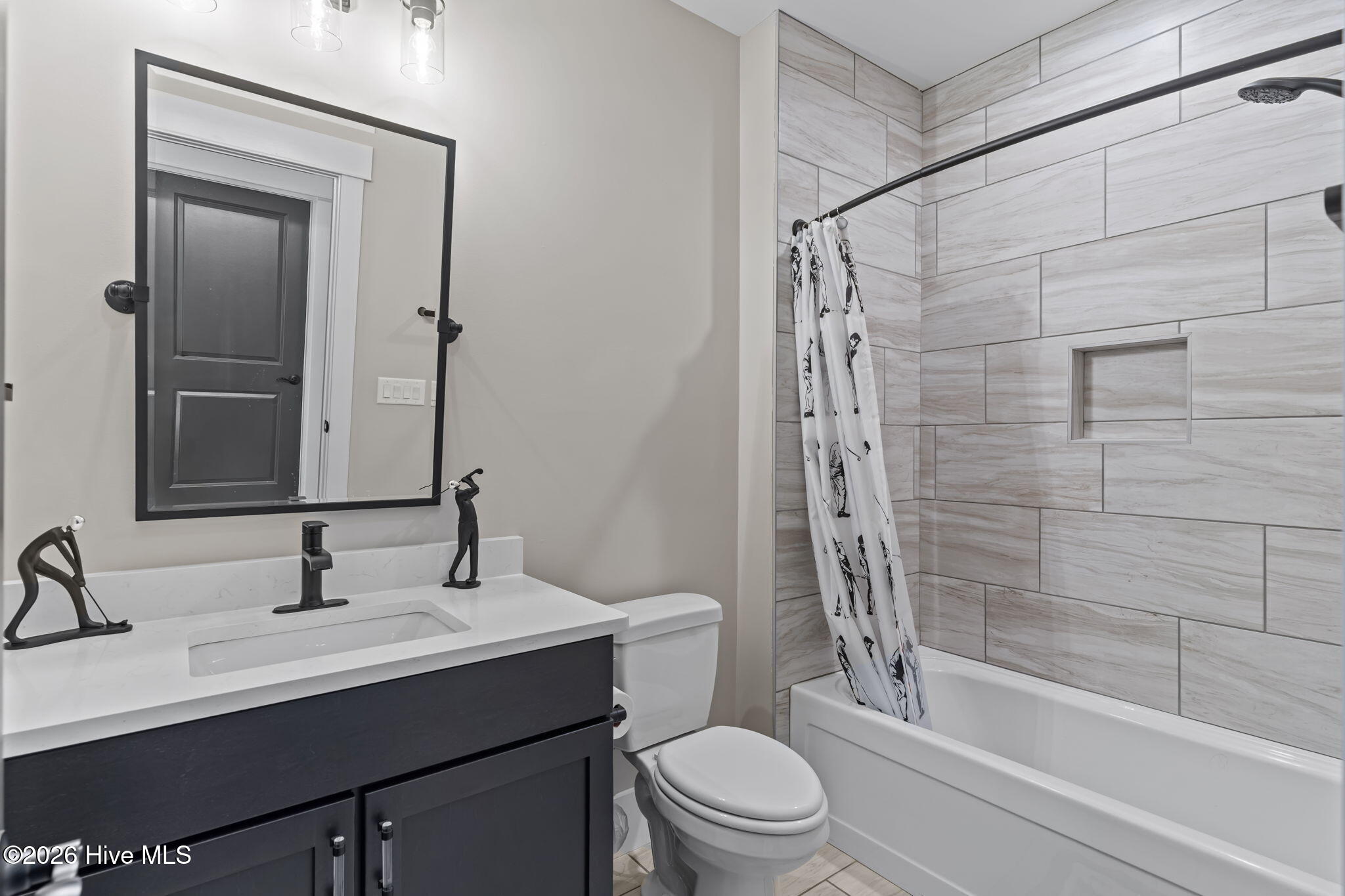 100554448 | Photo 33