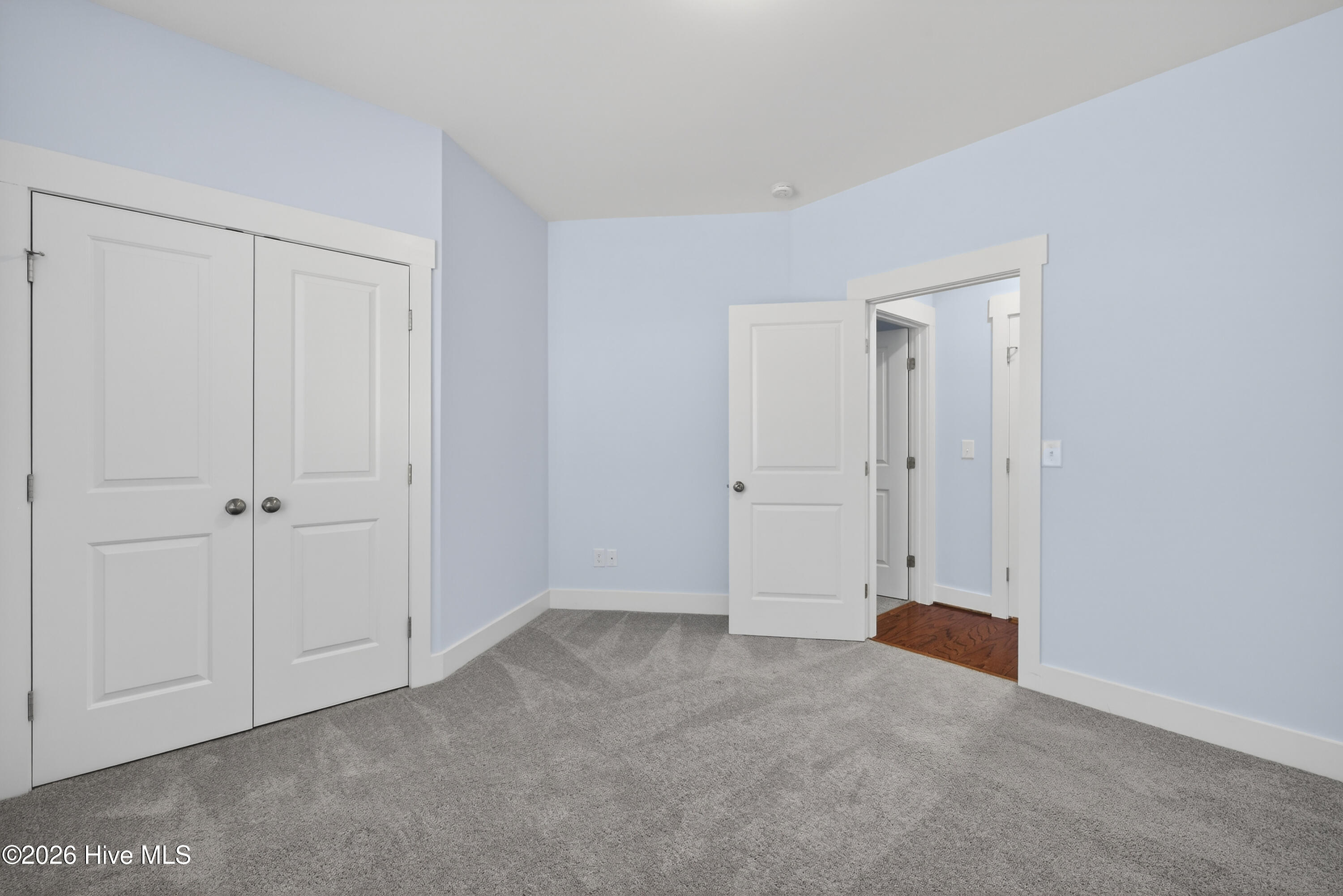 100552916 | Photo 36