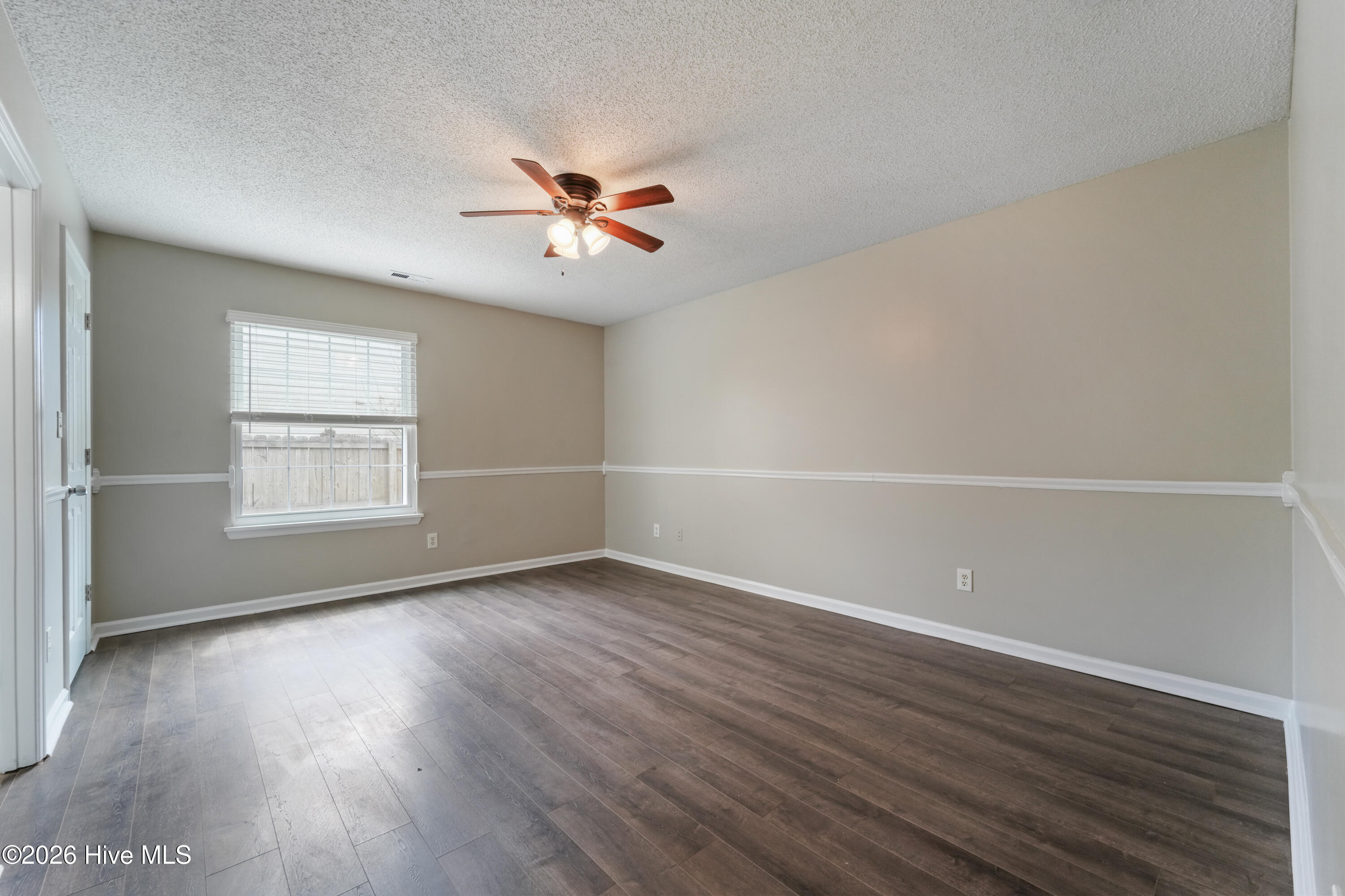 100561681 | Photo 17