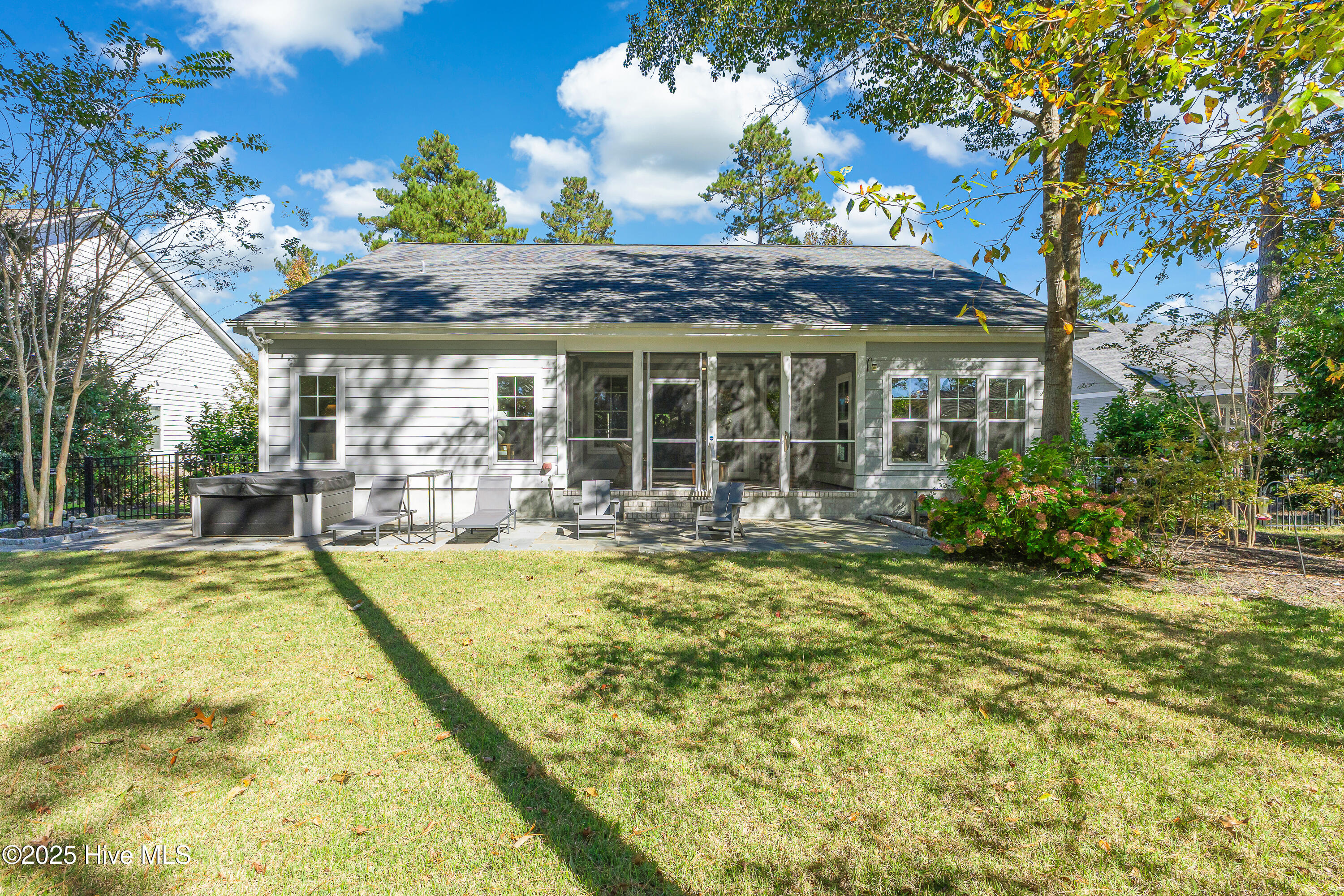 100542174 | Photo 42