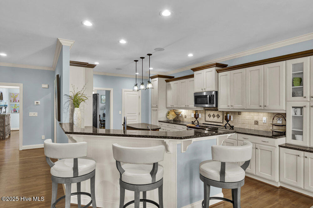 100531667 | Photo 17