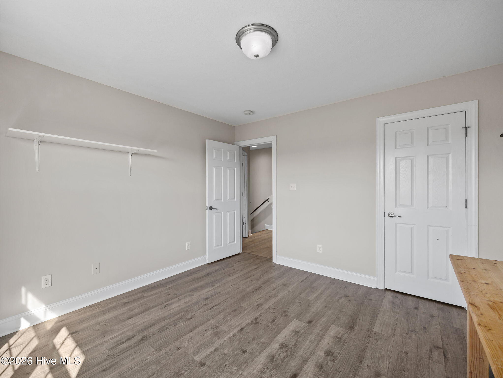 100568078 | Photo 30