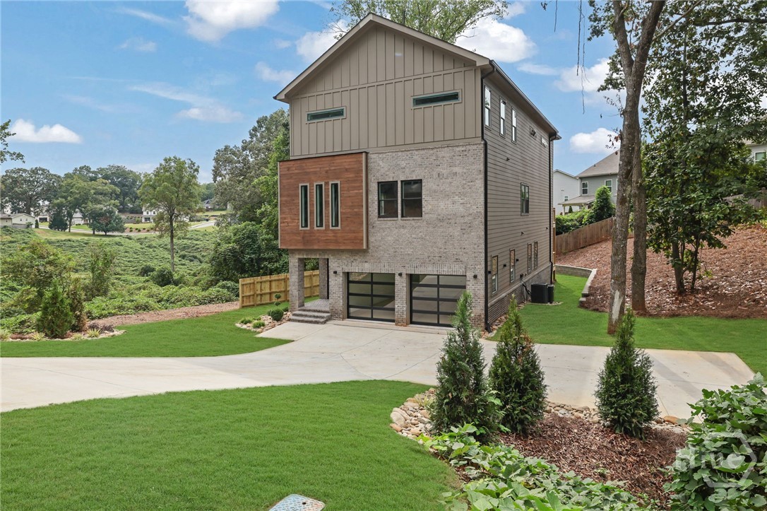 1st image of 120 N Gwinnett, Buford, GA 30518 | MLS# CL361016