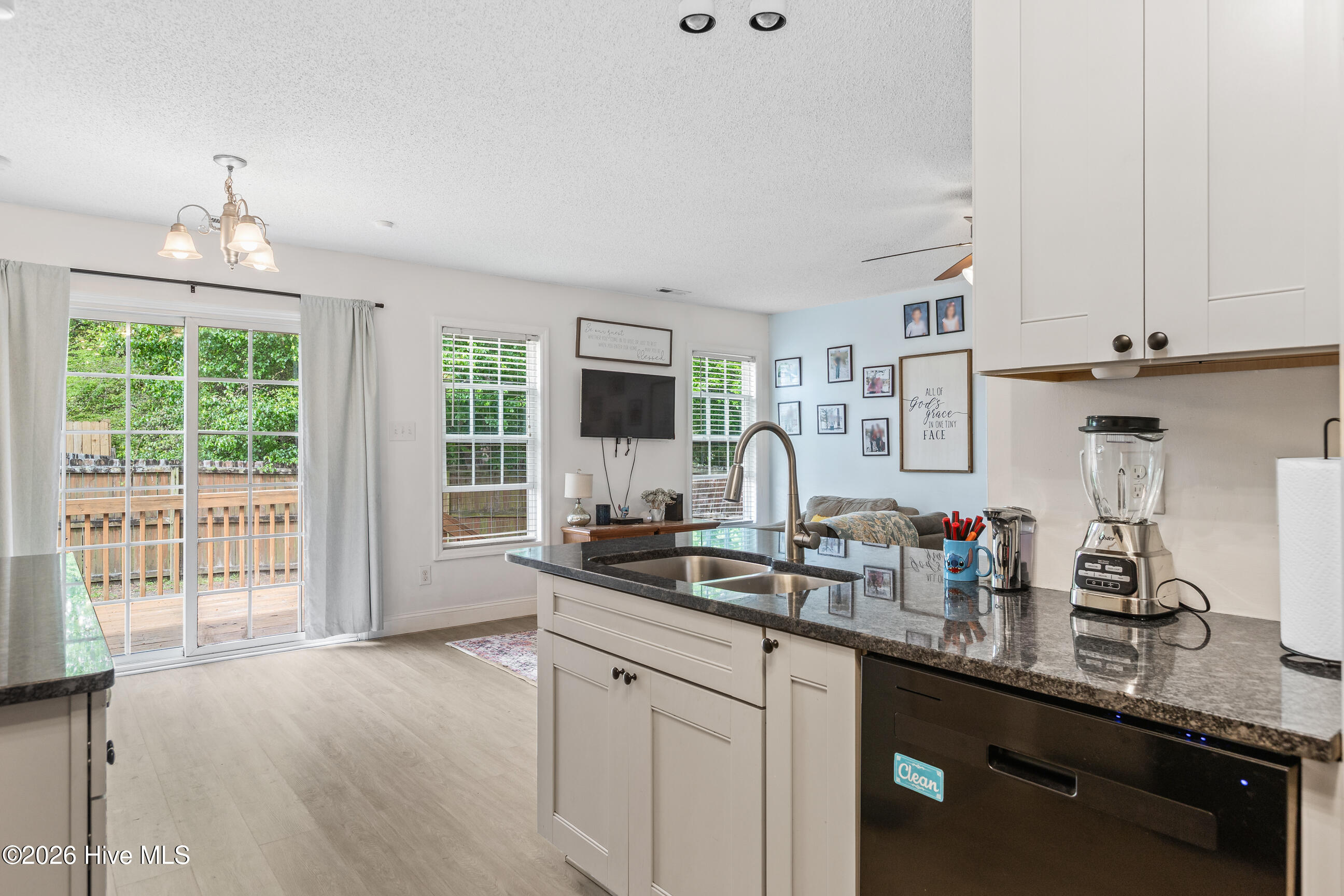 300 Parkwood Drive, Jacksonville, NC, 28546