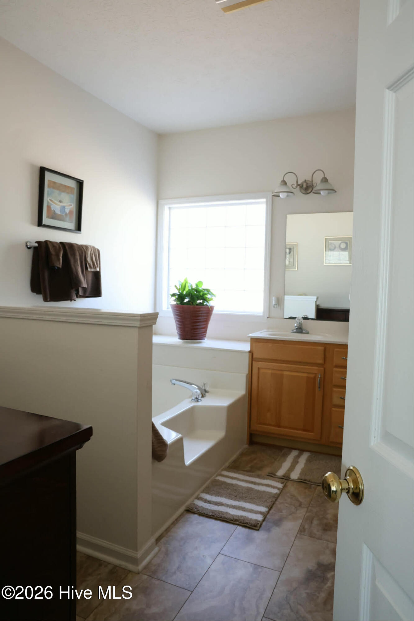 100548456 | Photo 40