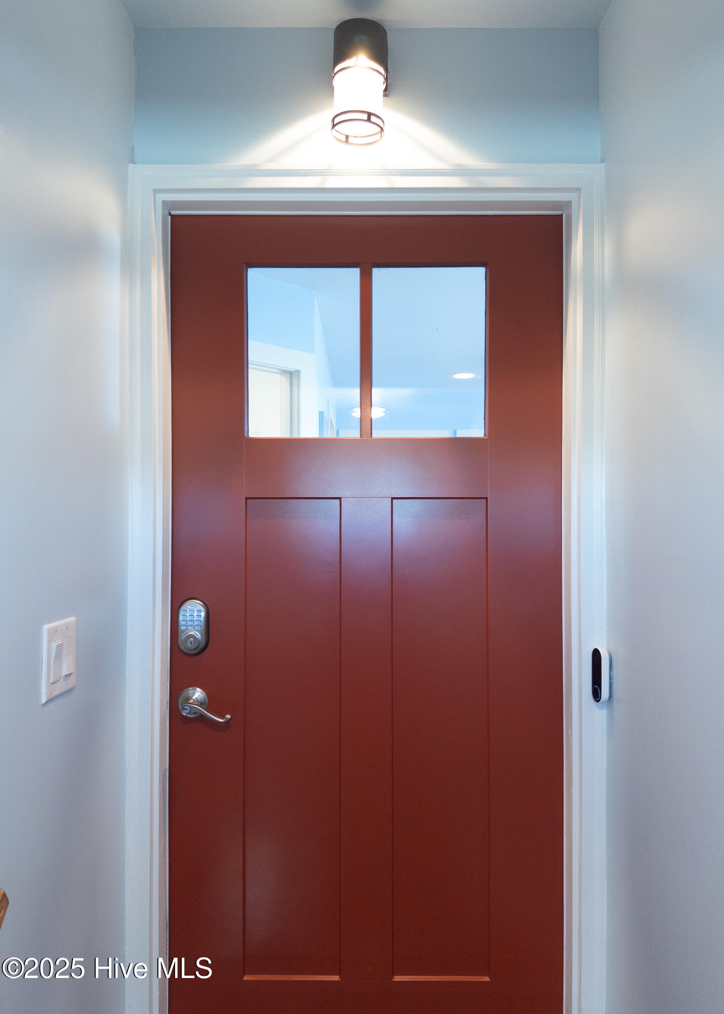 100539588 | Photo 11