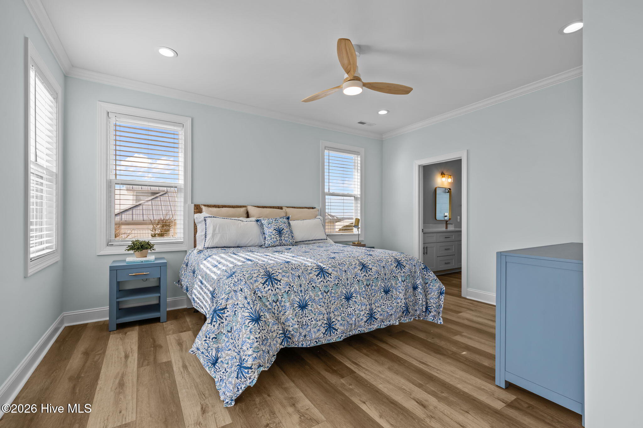 100550191 | Photo 15