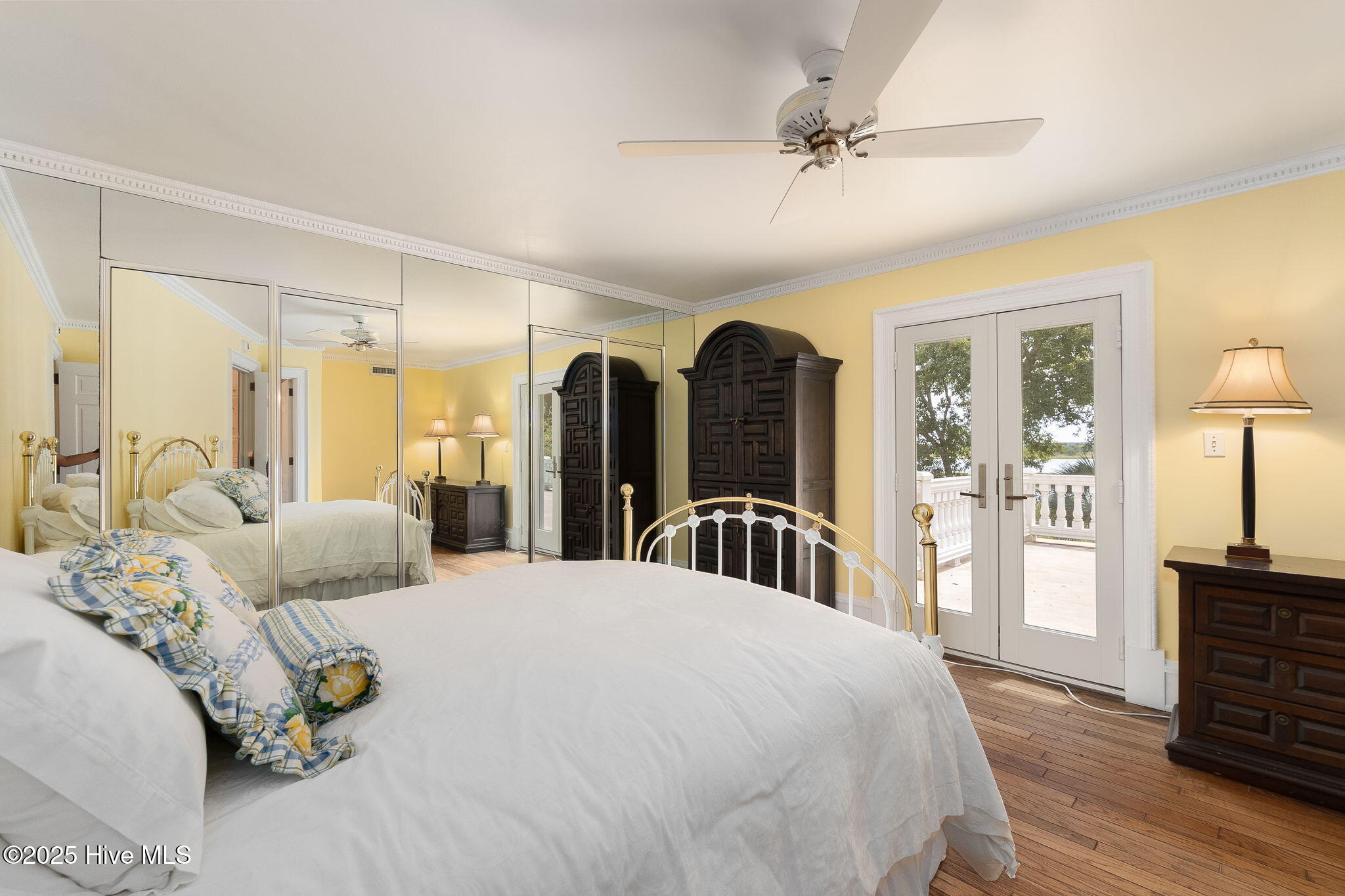 100528330 | Photo 47