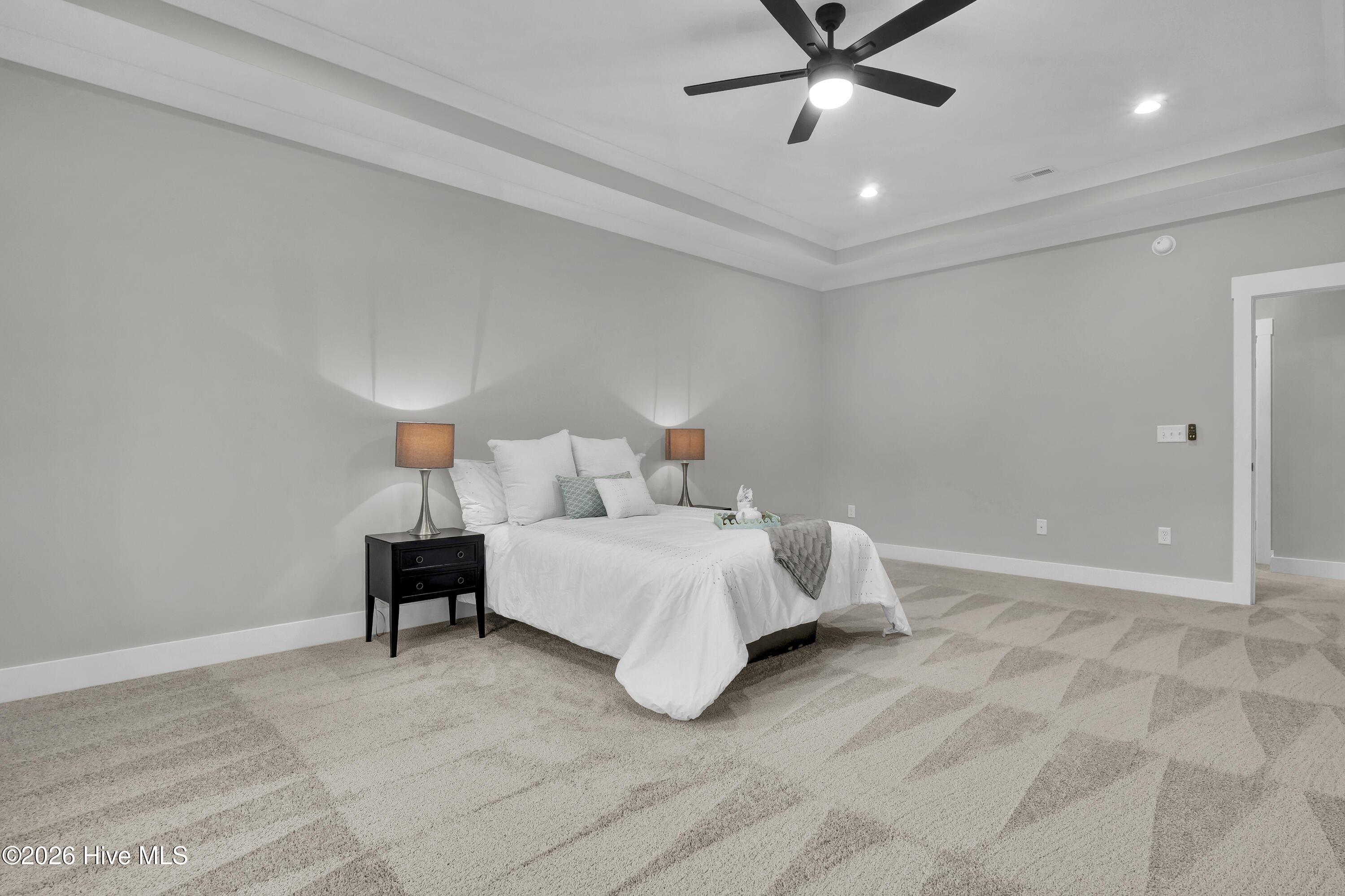 100550236 | Photo 22