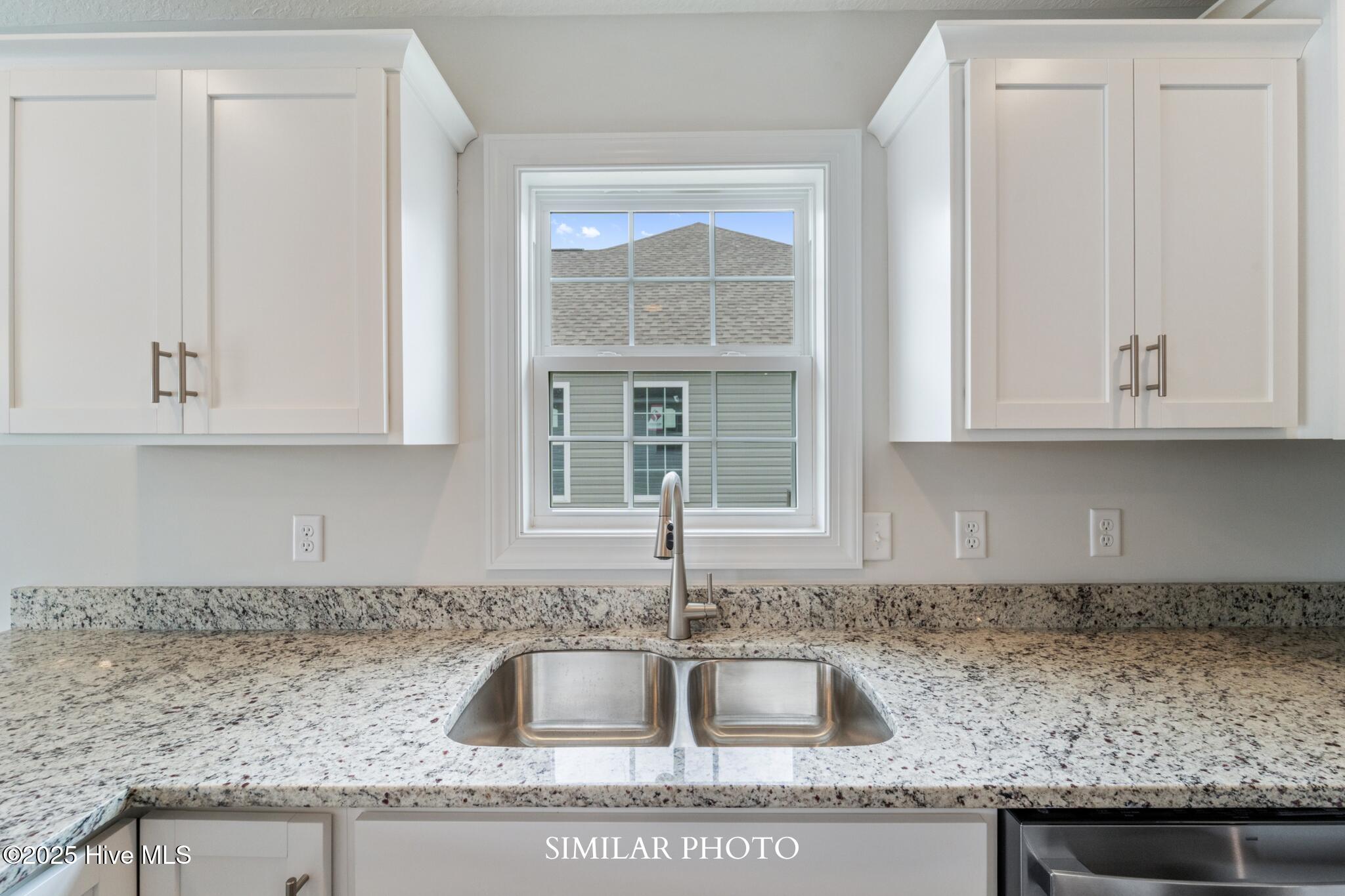 100545491 | Photo 16