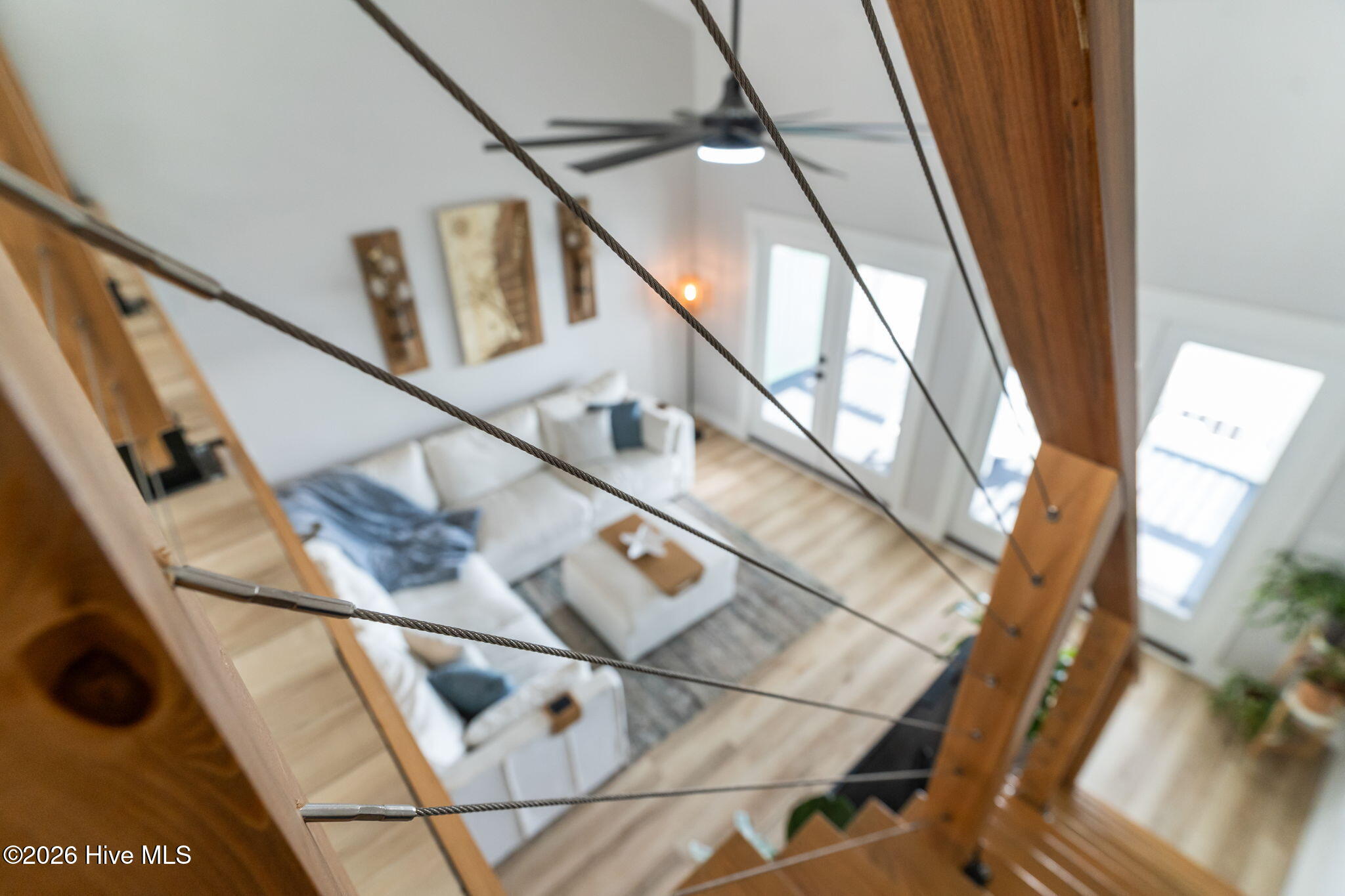 100548962 | Photo 33