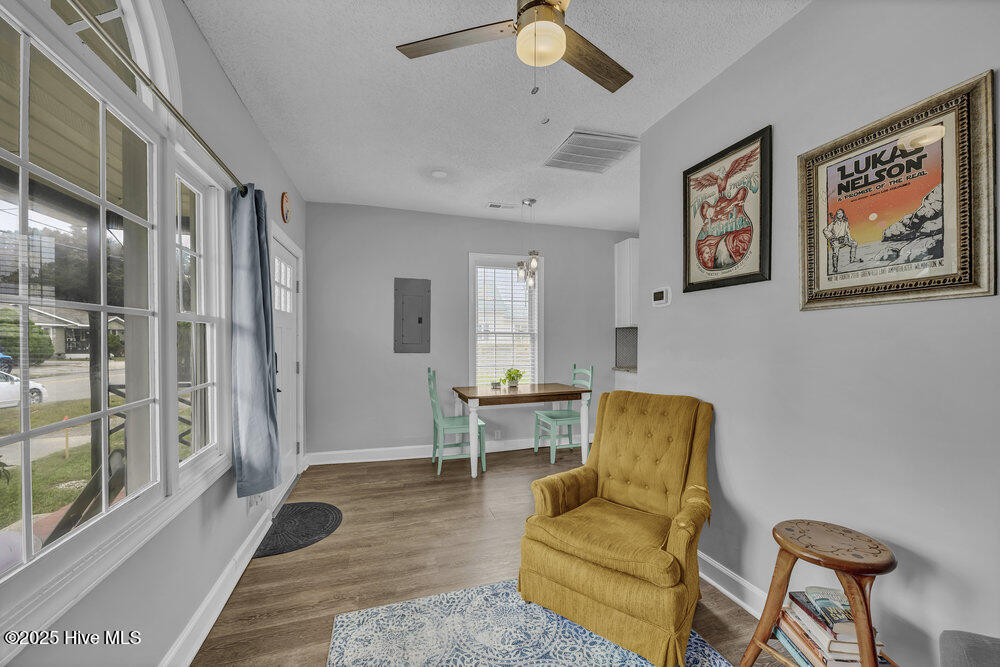 100538169 | Photo 13