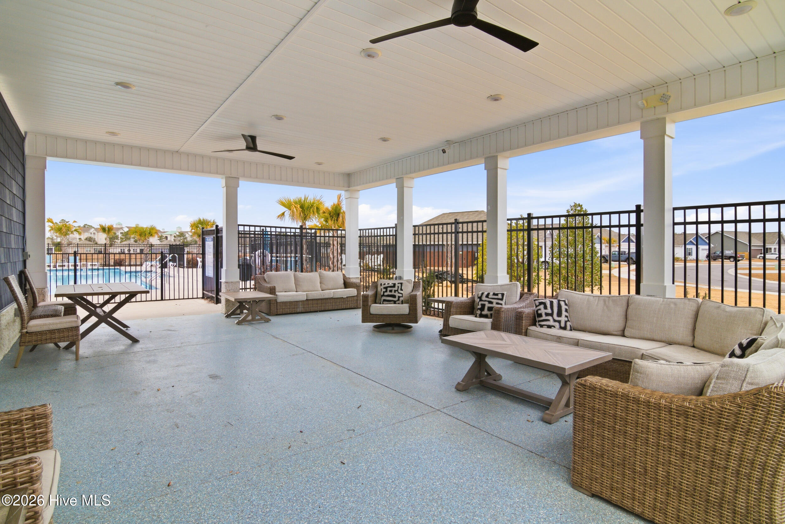 100555979 | Photo 68