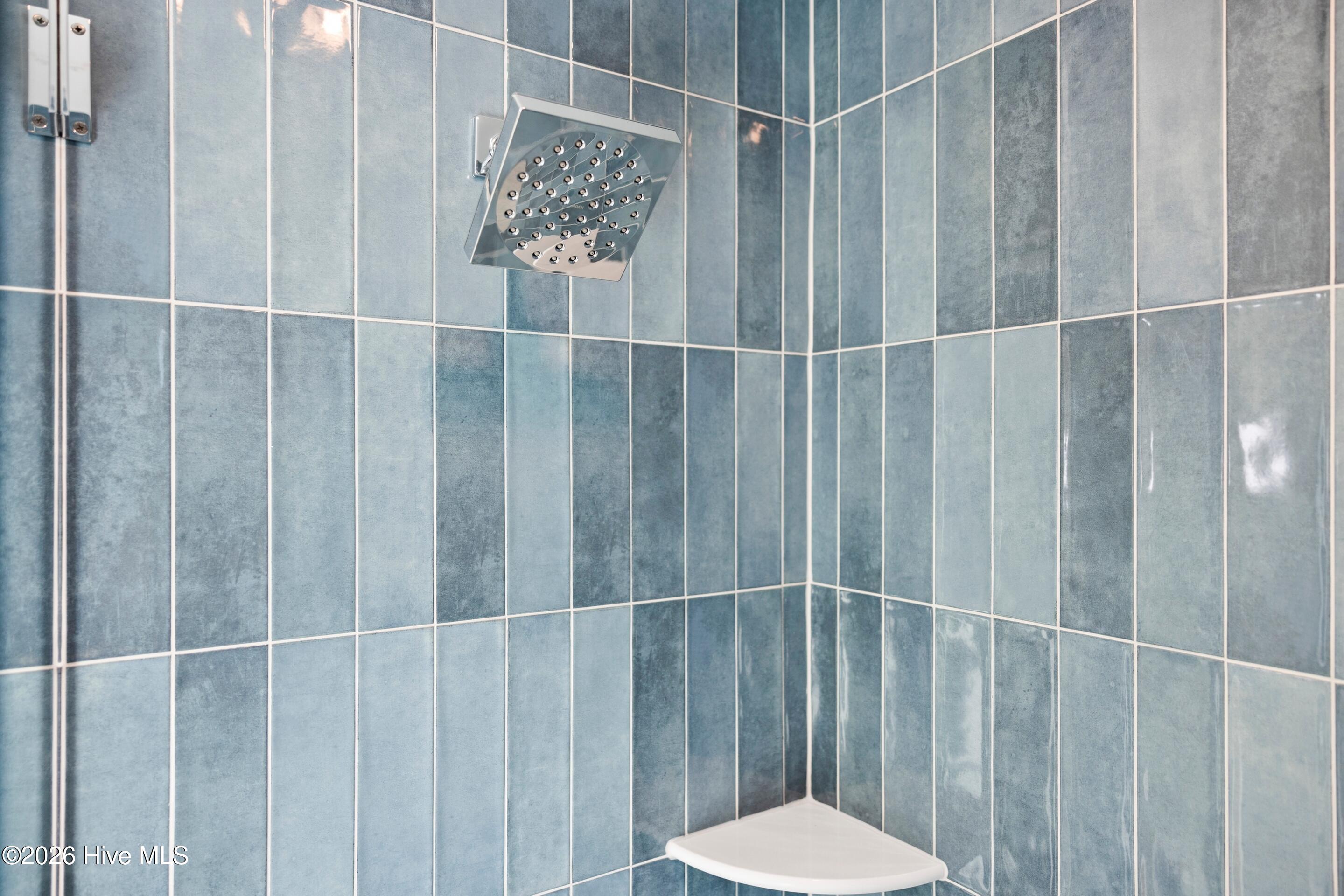 100545146 | Photo 63