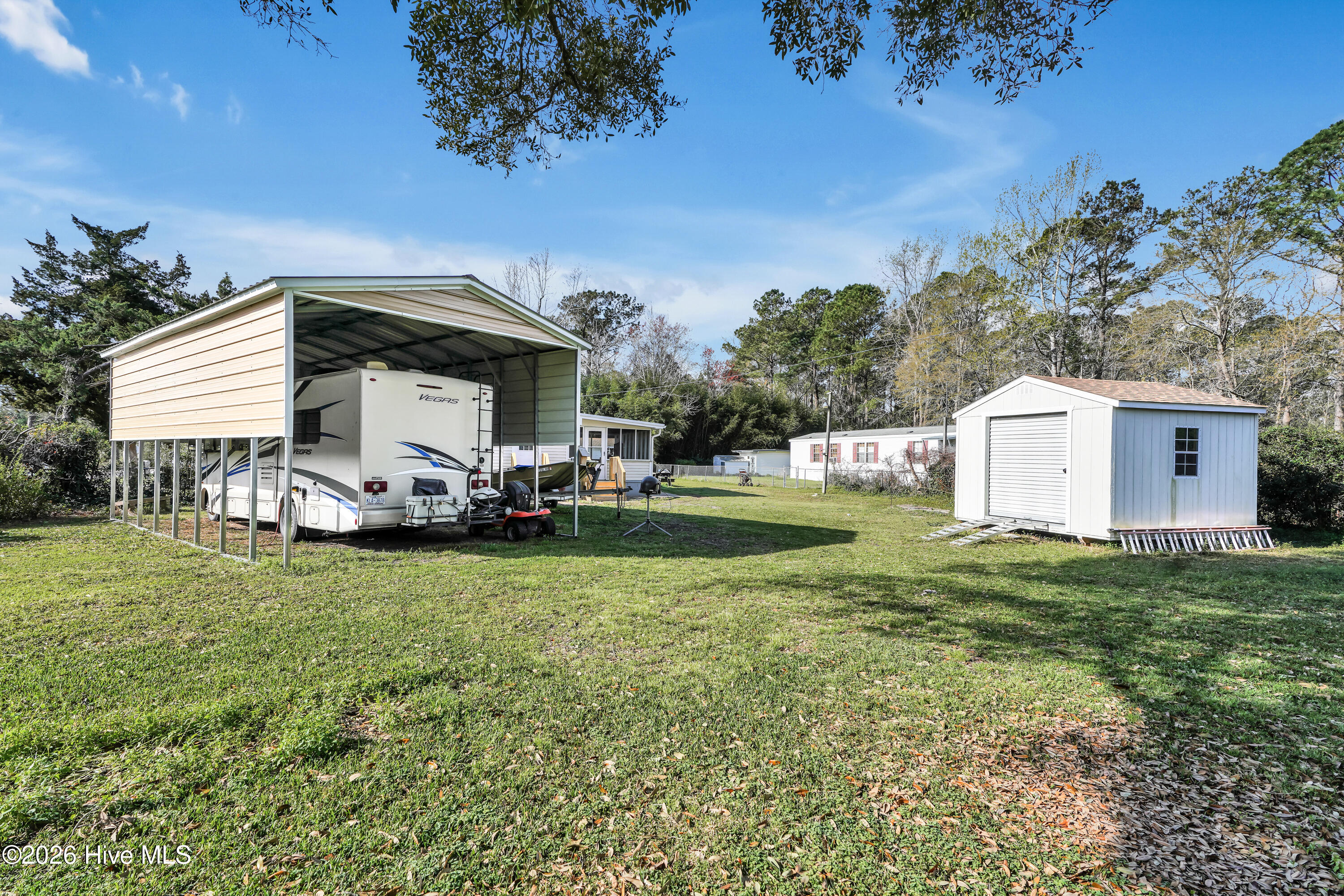 100560633 | Photo 23