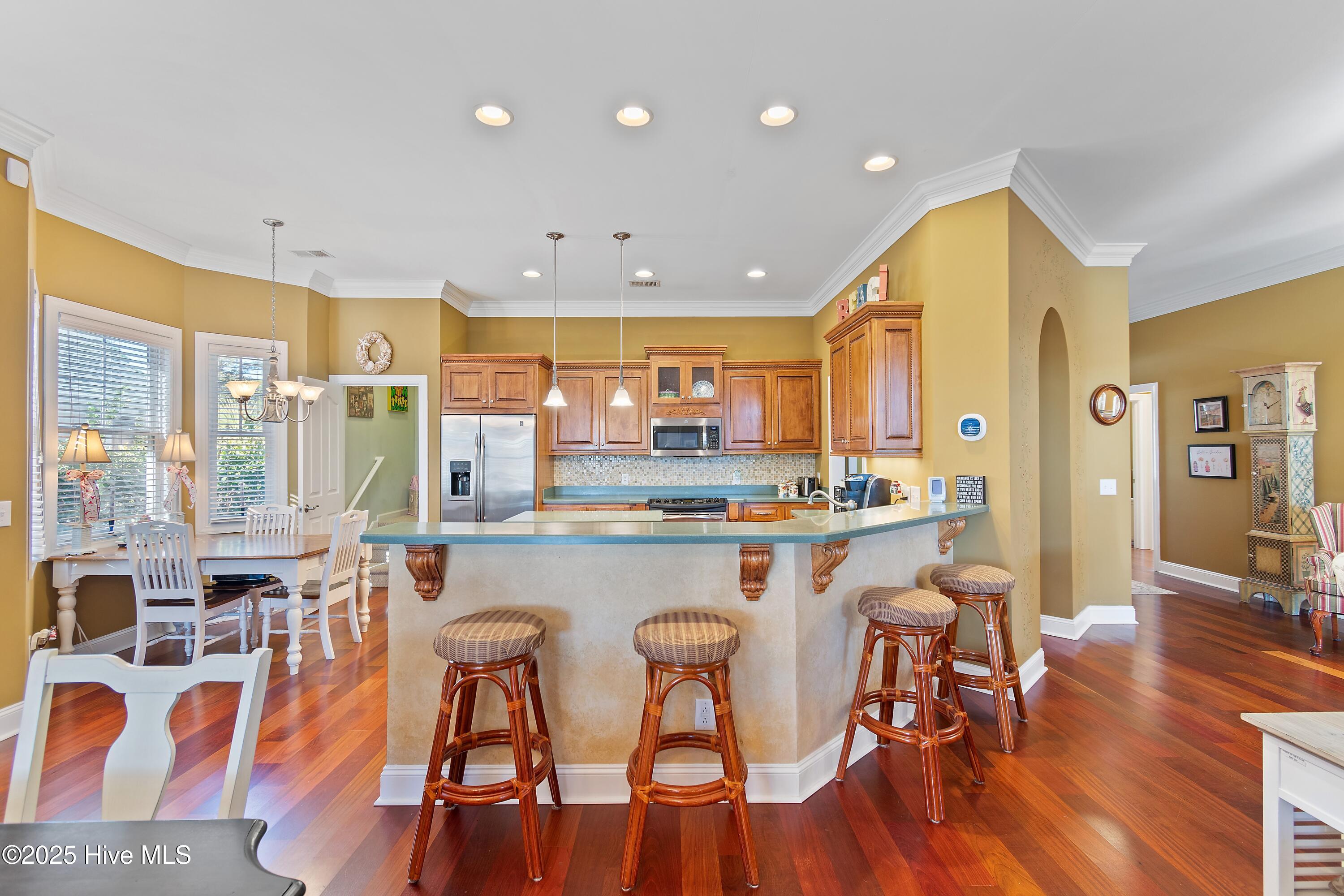 100545354 | Photo 17