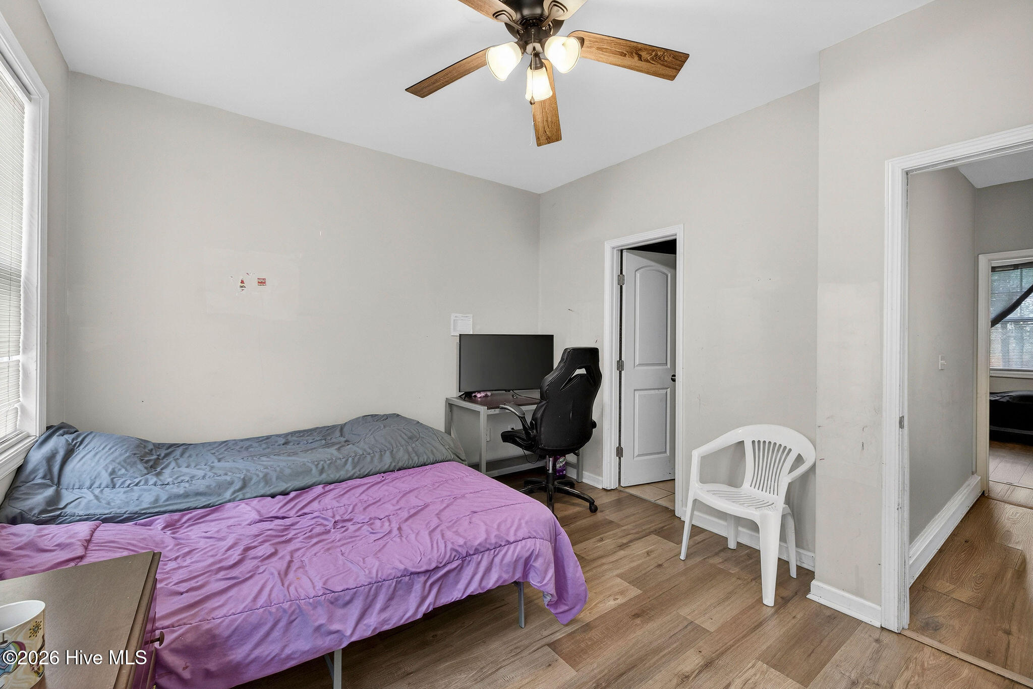 100564267 | Photo 19