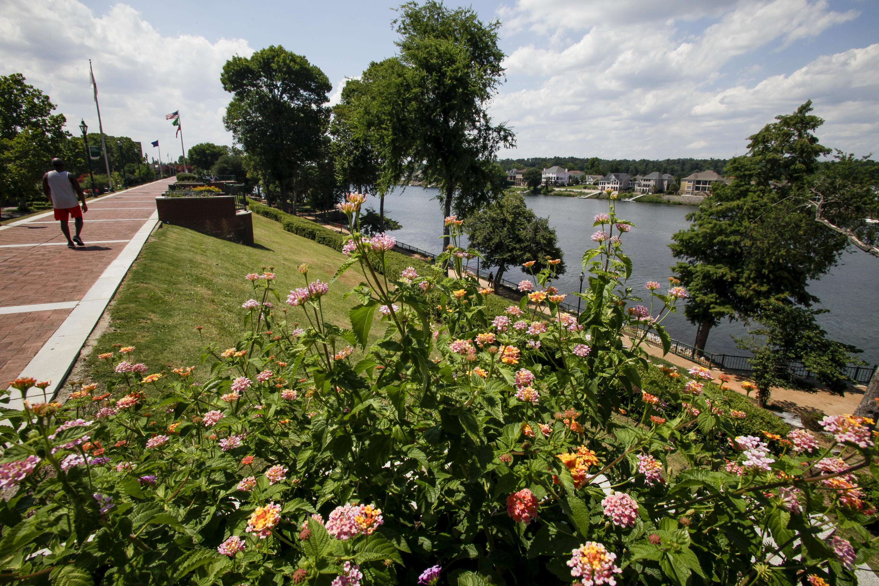 Riverwalk Scenery_02