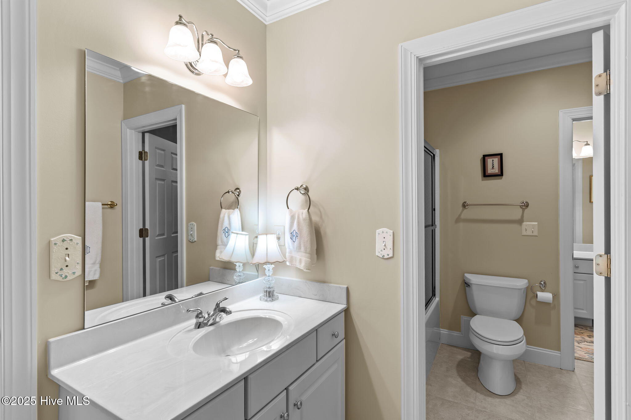 100524076 | Photo 35