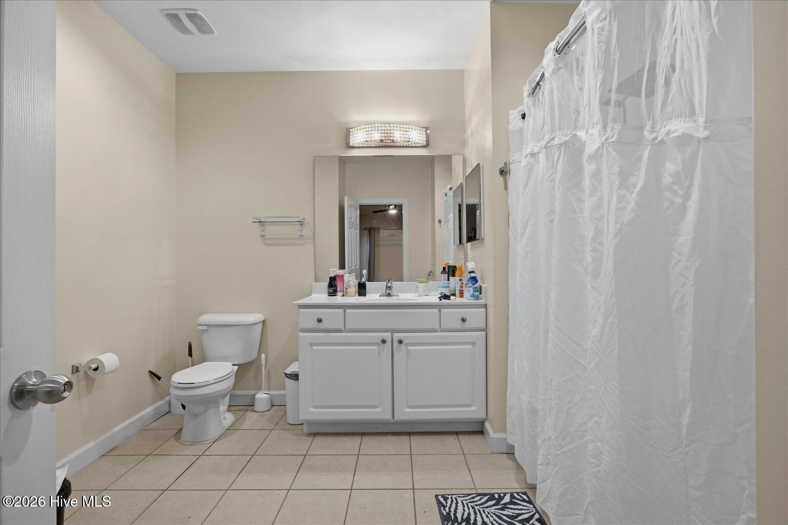 100527168 | Photo 26