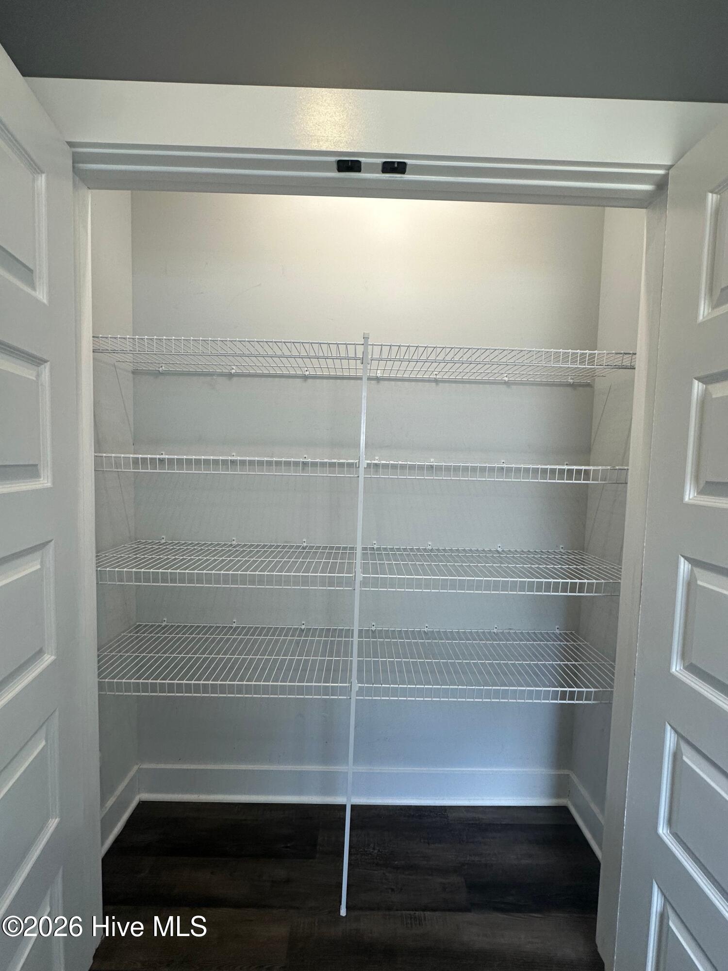 100559148 | Photo 13