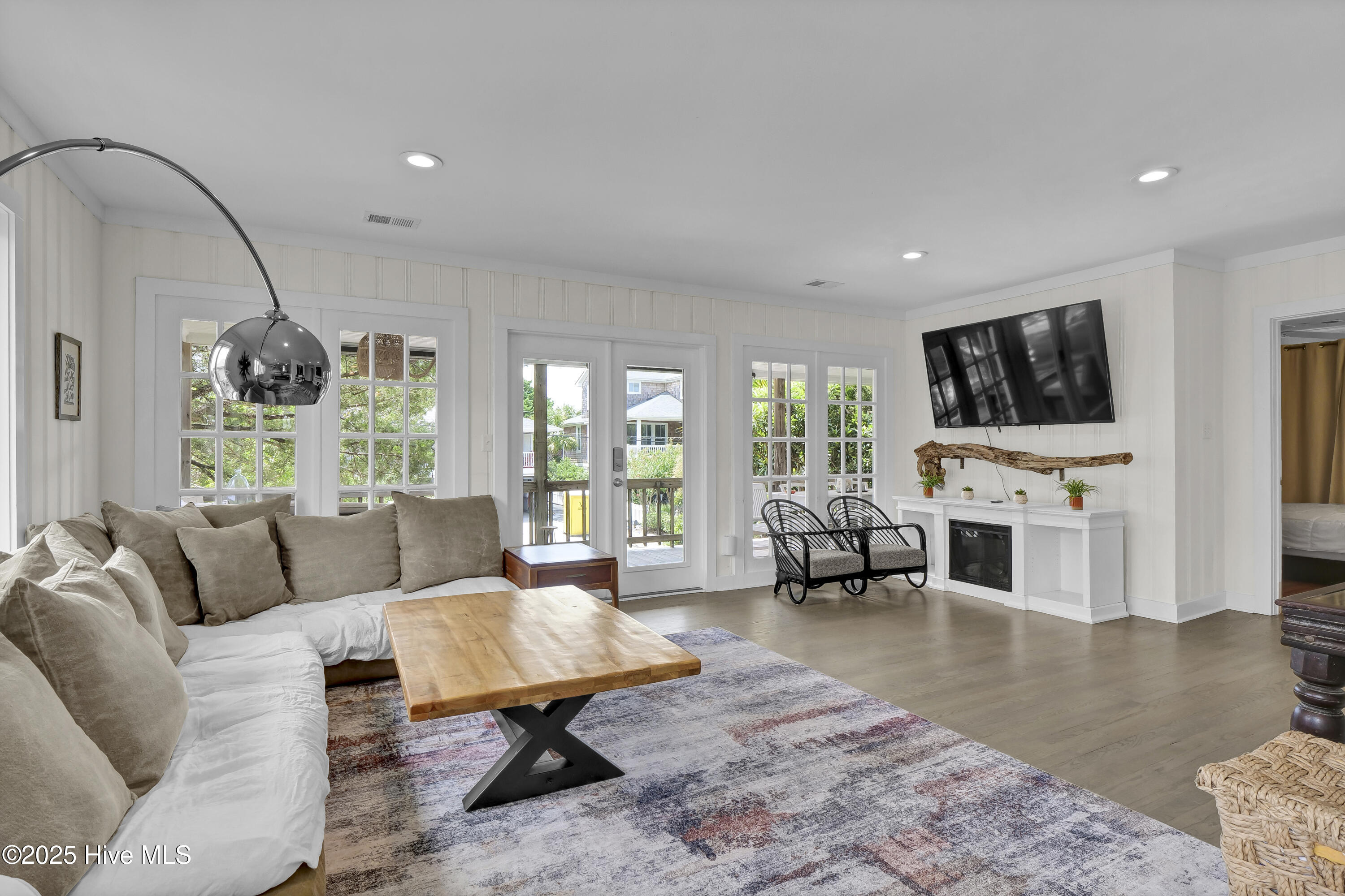 100524667 | Photo 11