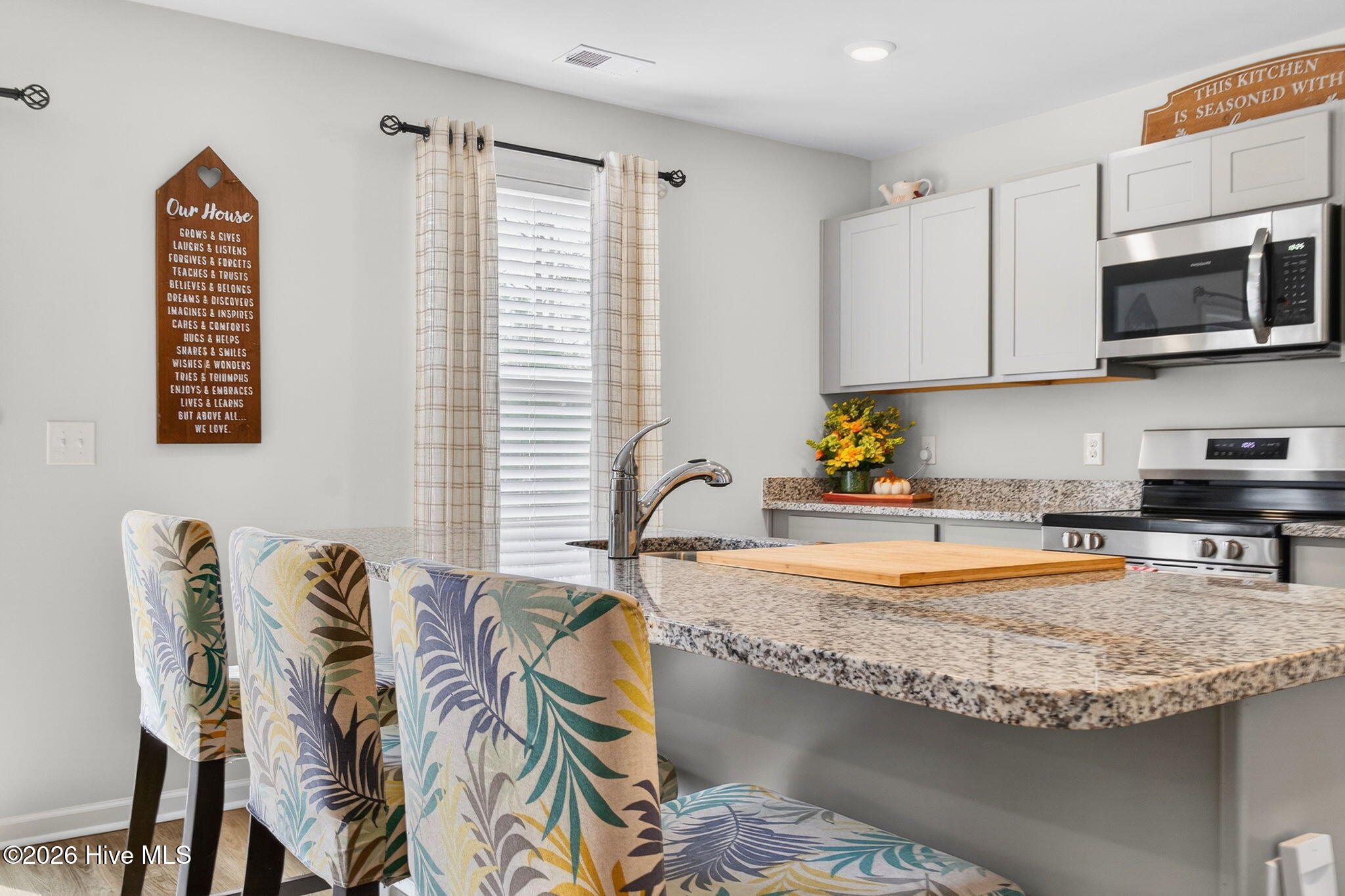 100556133 | Photo 19