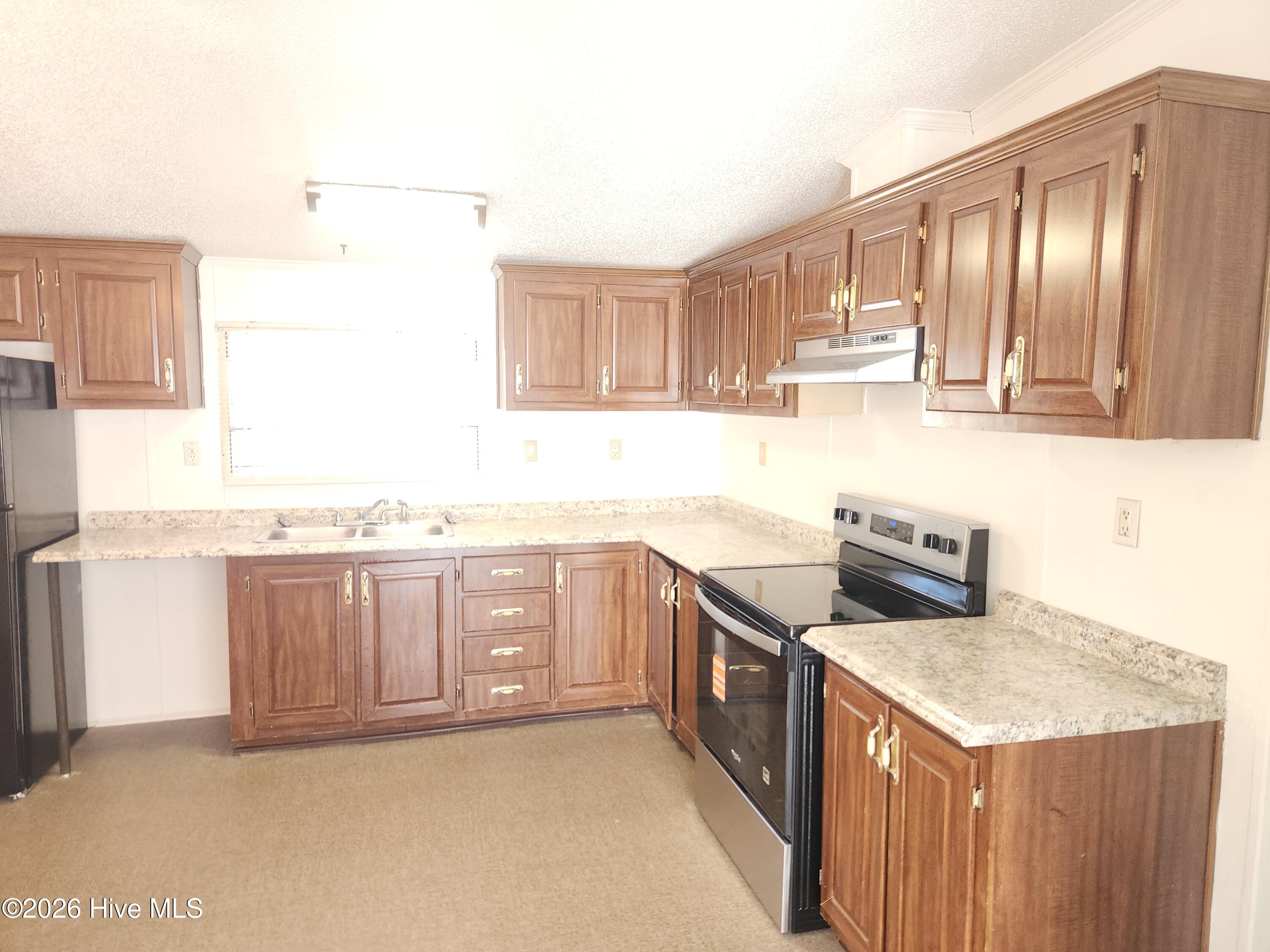 100550043 | Photo 13