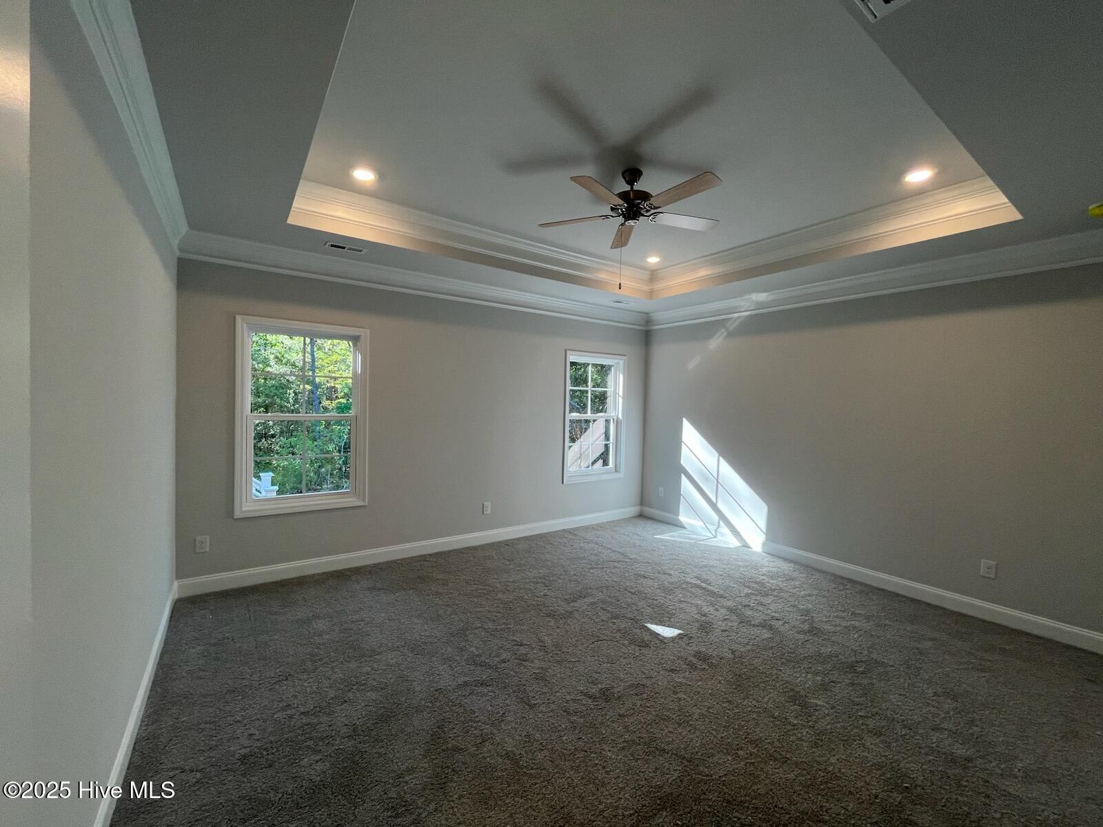 100467983 | Photo 14