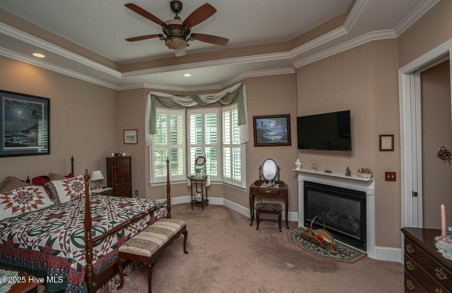 100534571 | Photo 40