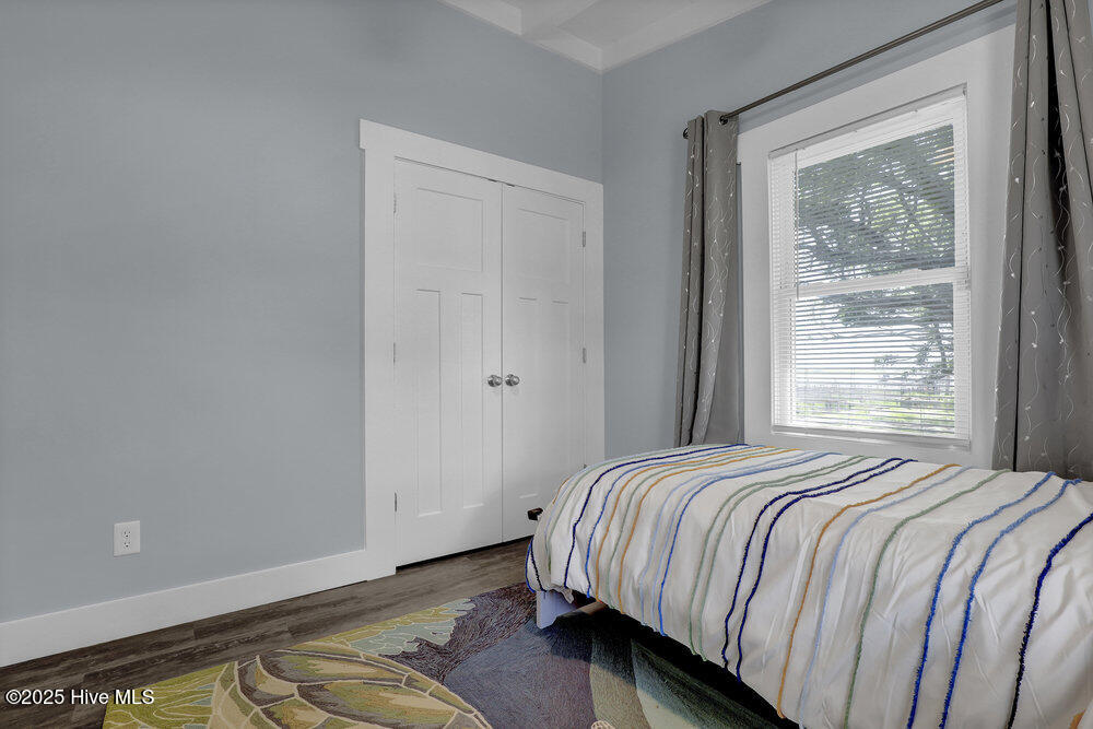 100556855 | Photo 16