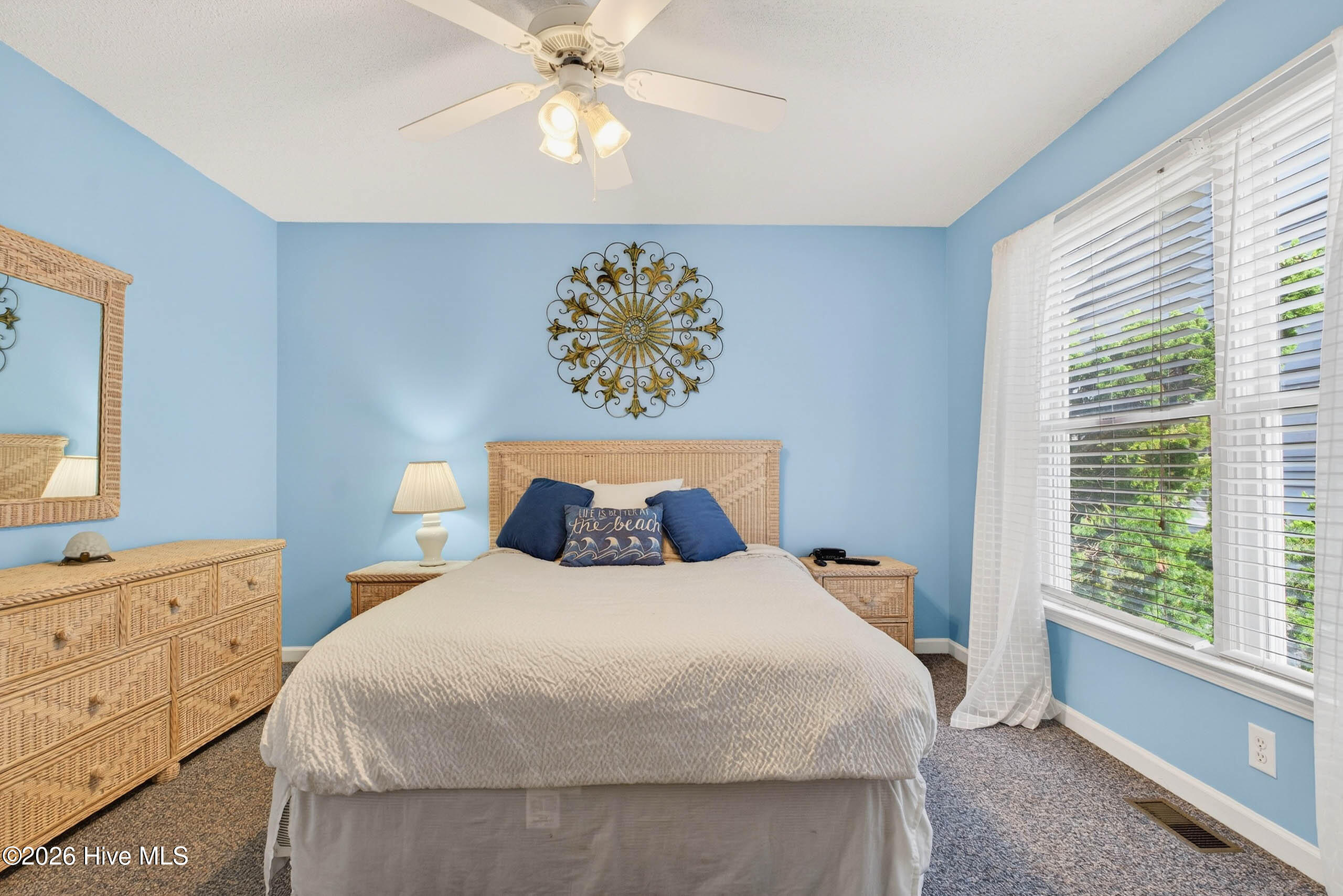 100563035 | Photo 27