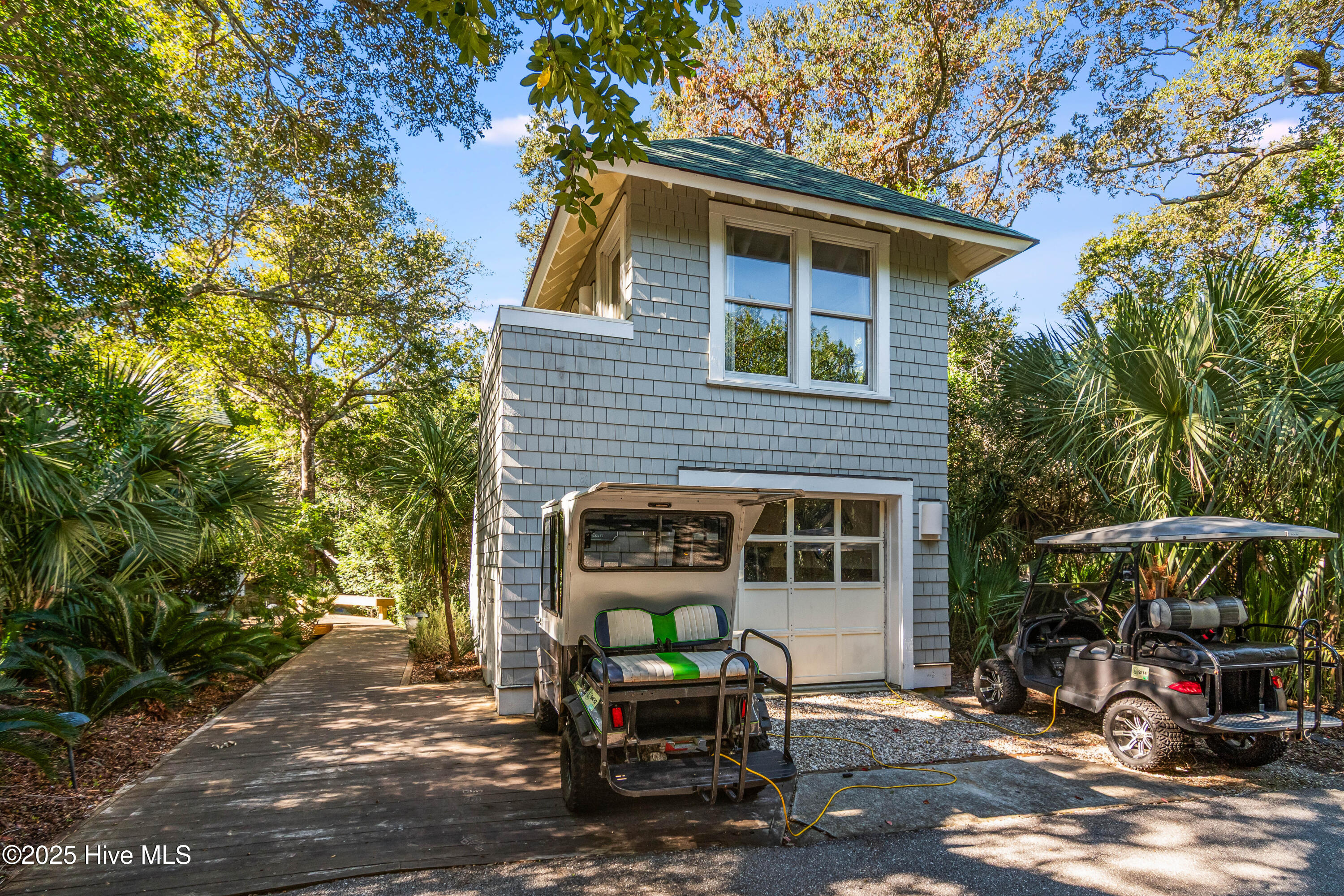 100530236 | Photo 63