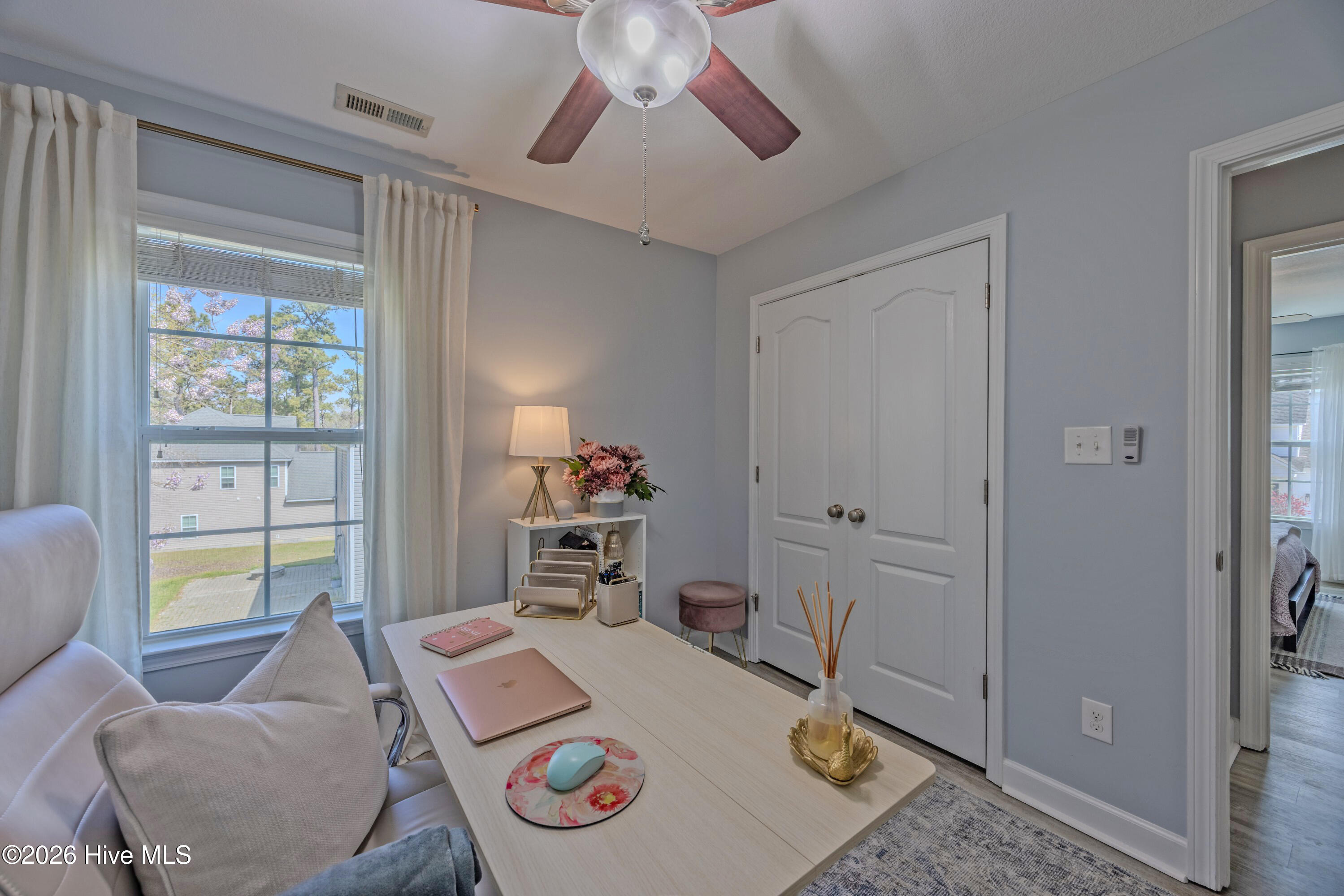 100562922 | Photo 37