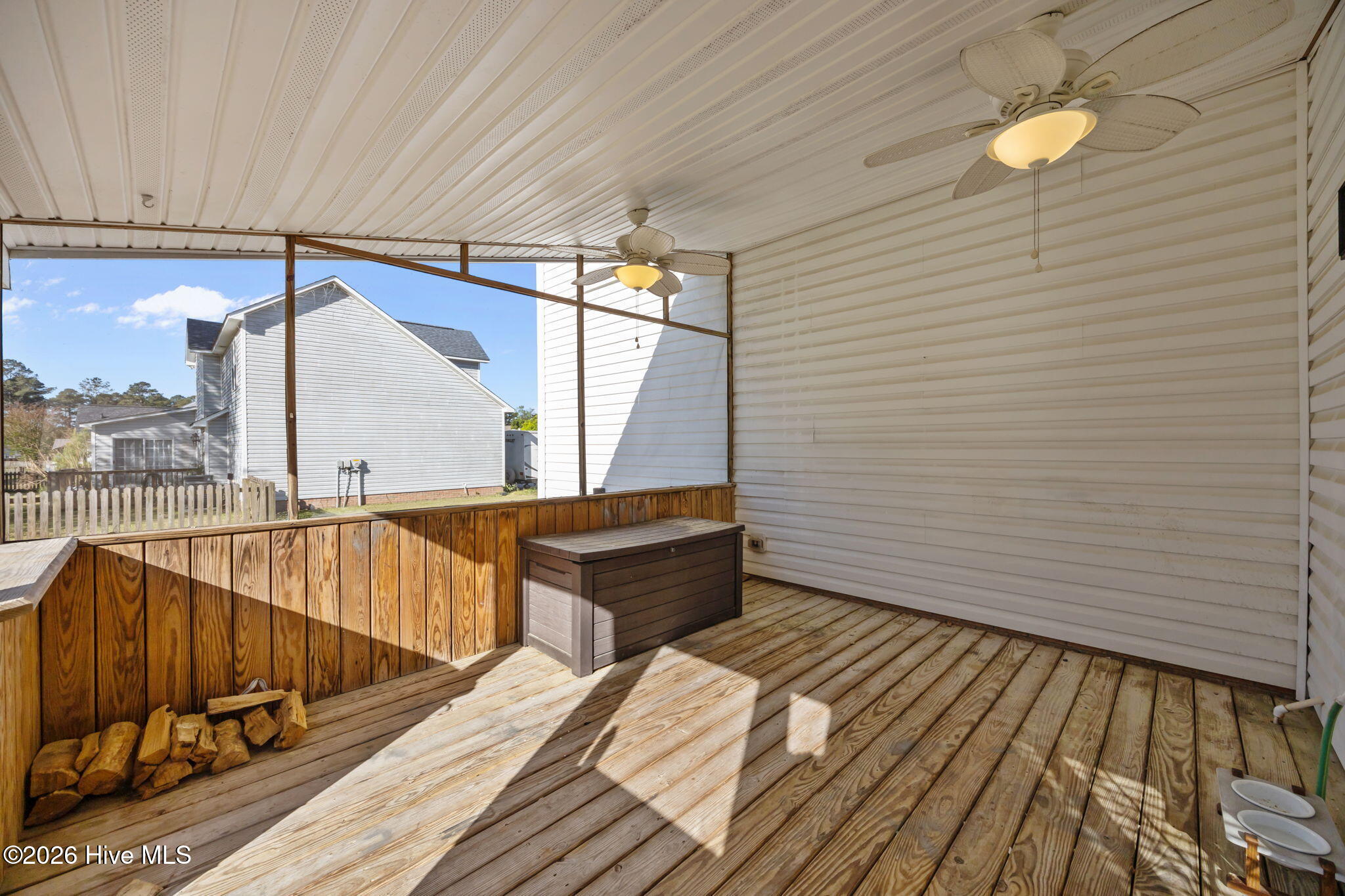 100566788 | Photo 52