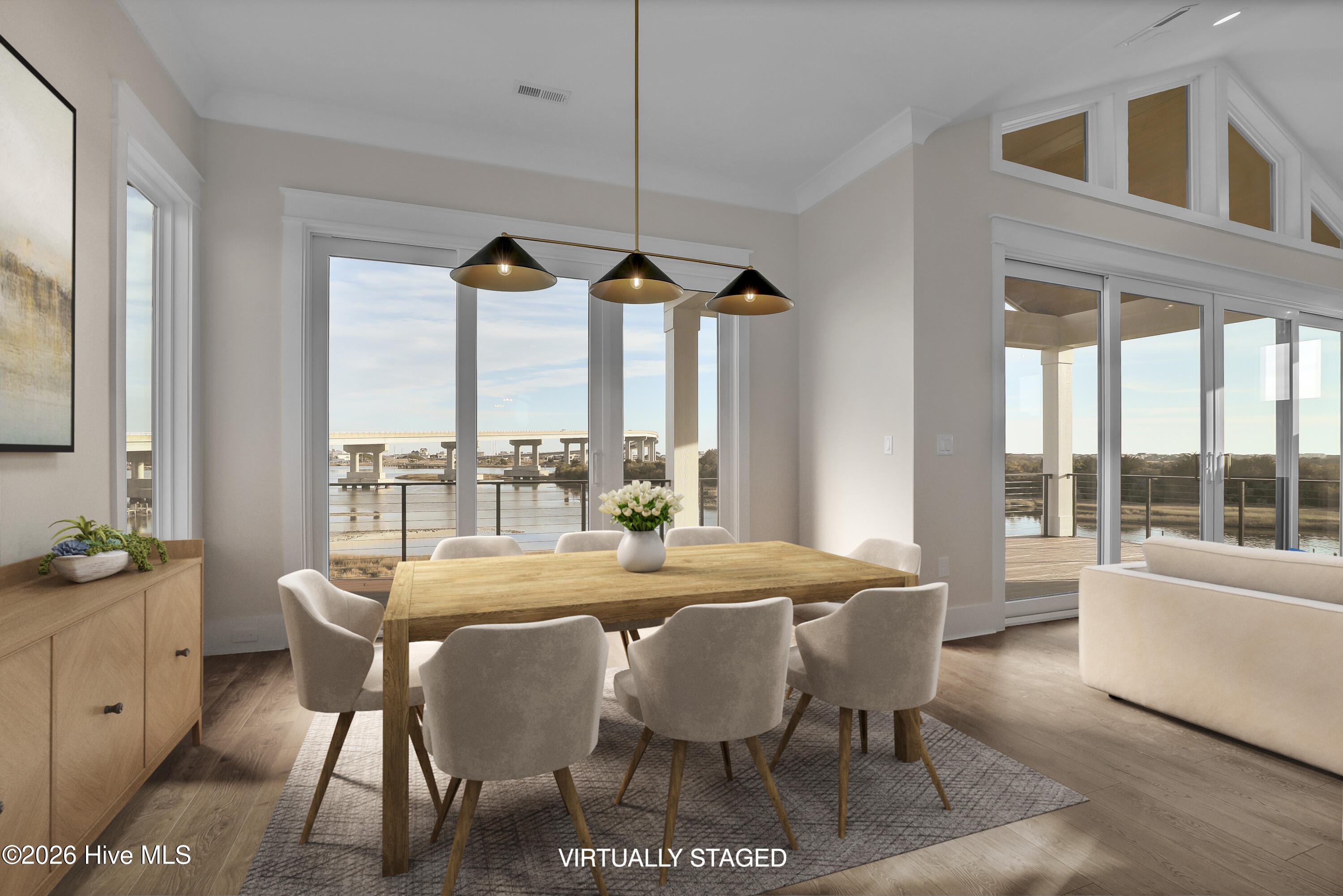 100556414 | Photo 28