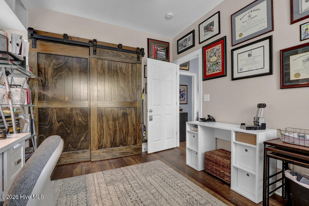 100562970 | Photo 10