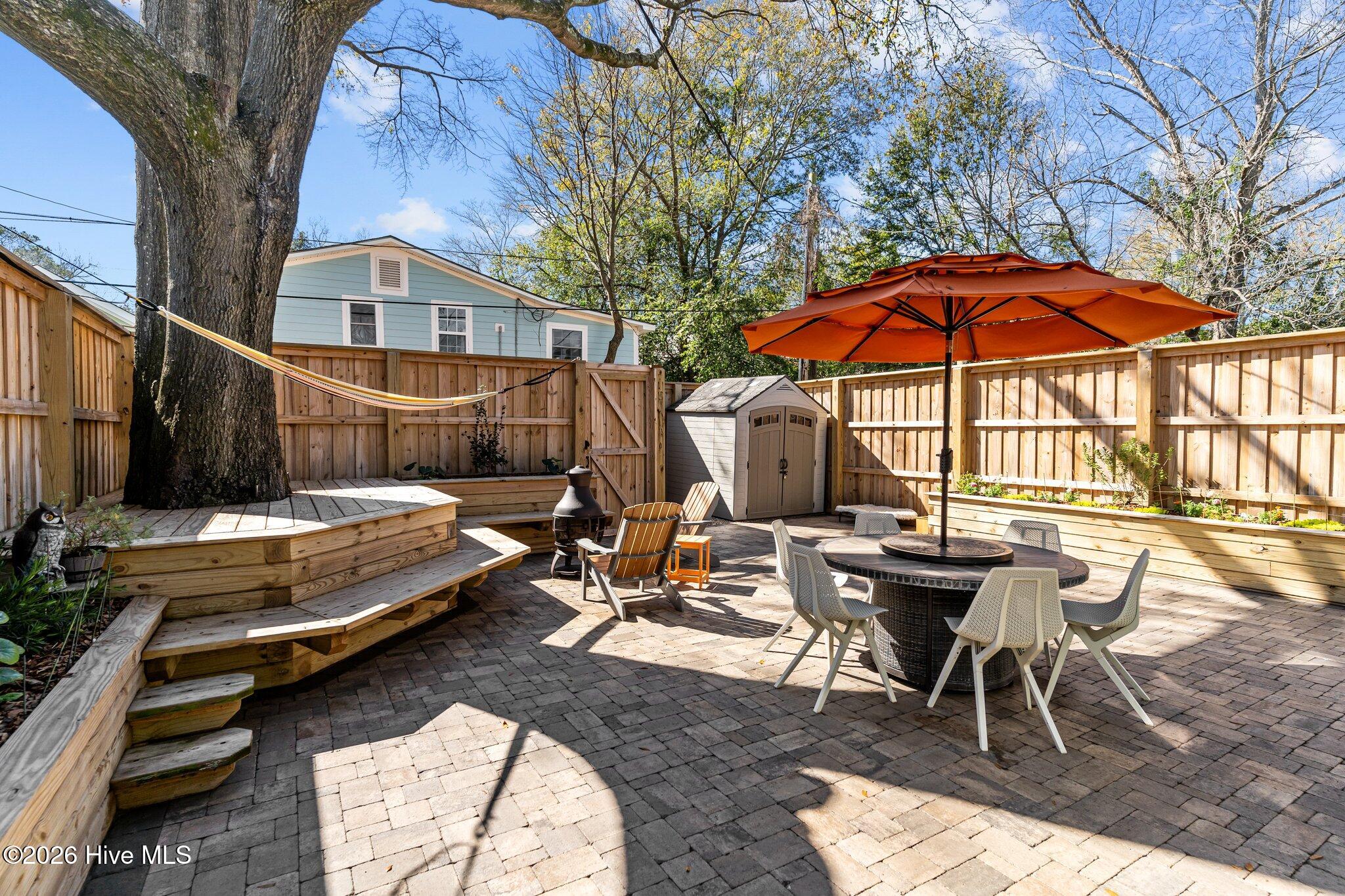 100557813 | Photo 48