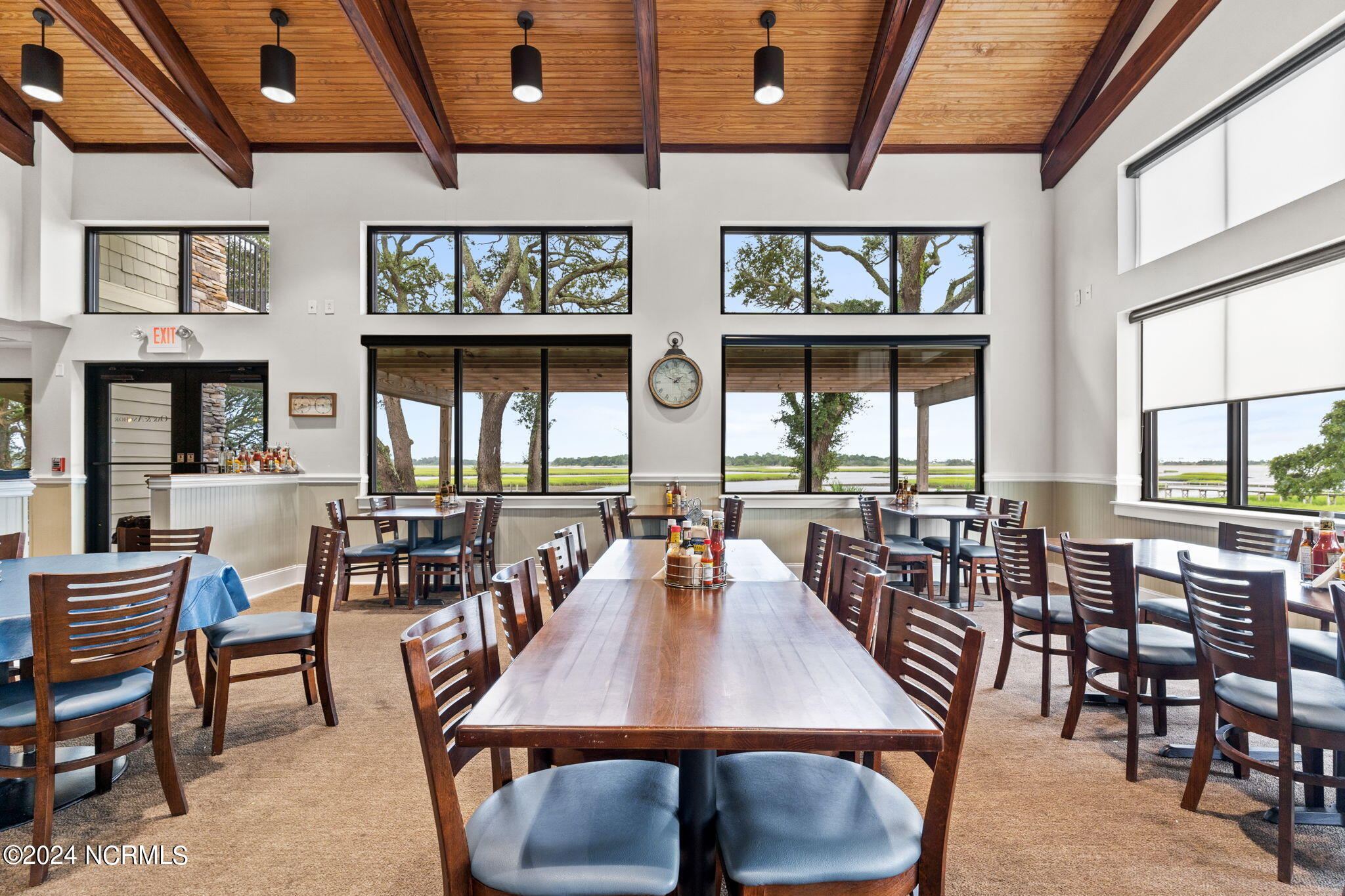 100456942 | Photo 16