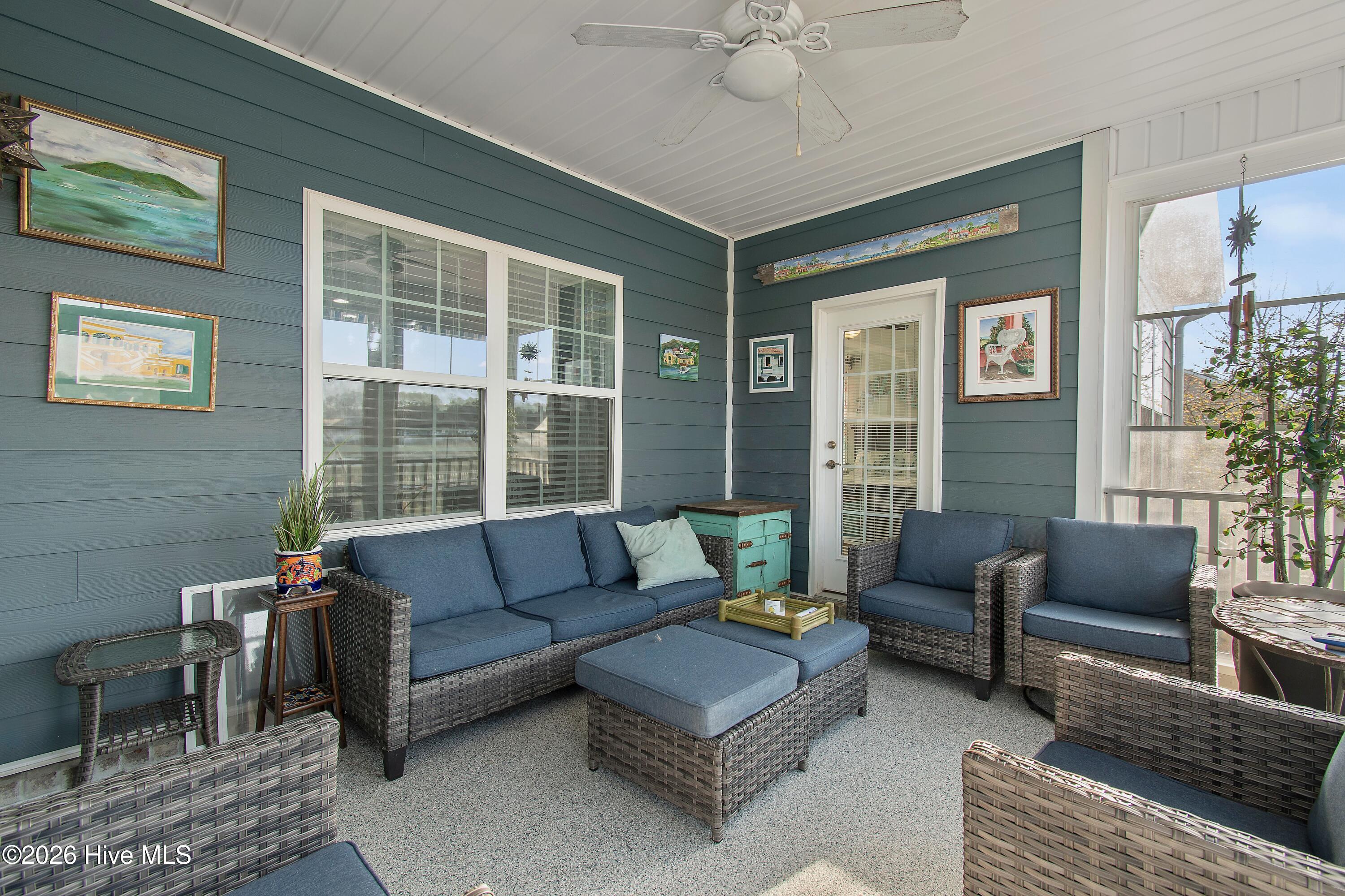 100548400 | Photo 19