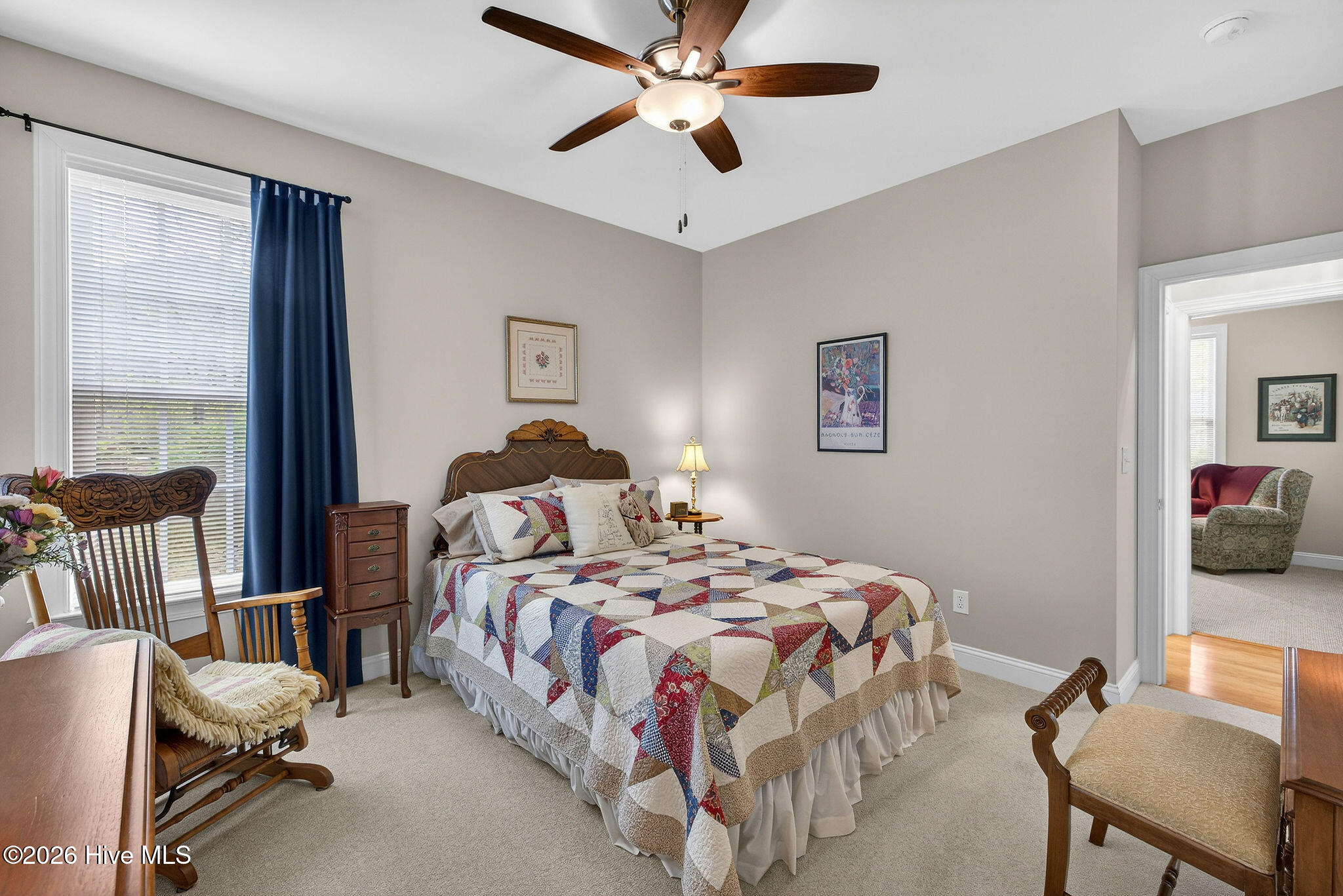 100565648 | Photo 24