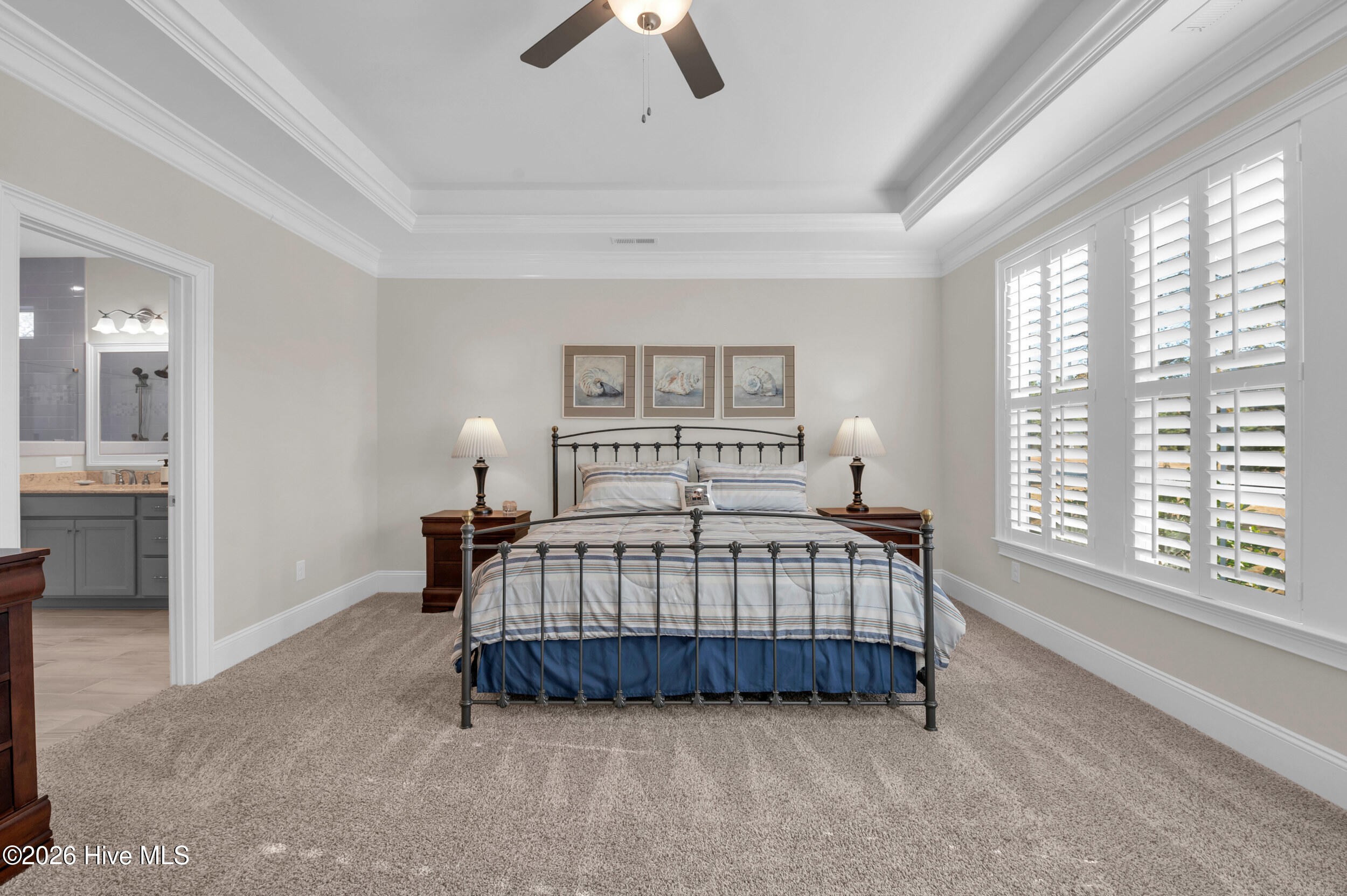 100545849 | Photo 14