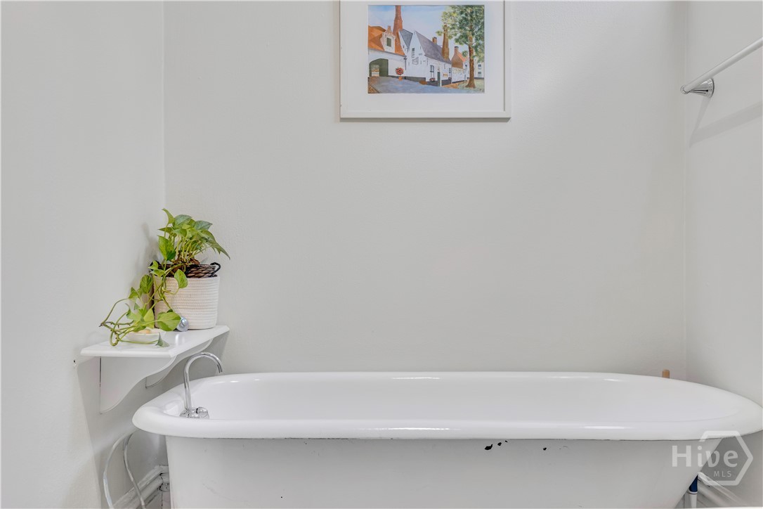 213 W Duffy Street, Savannah, GA, 31401