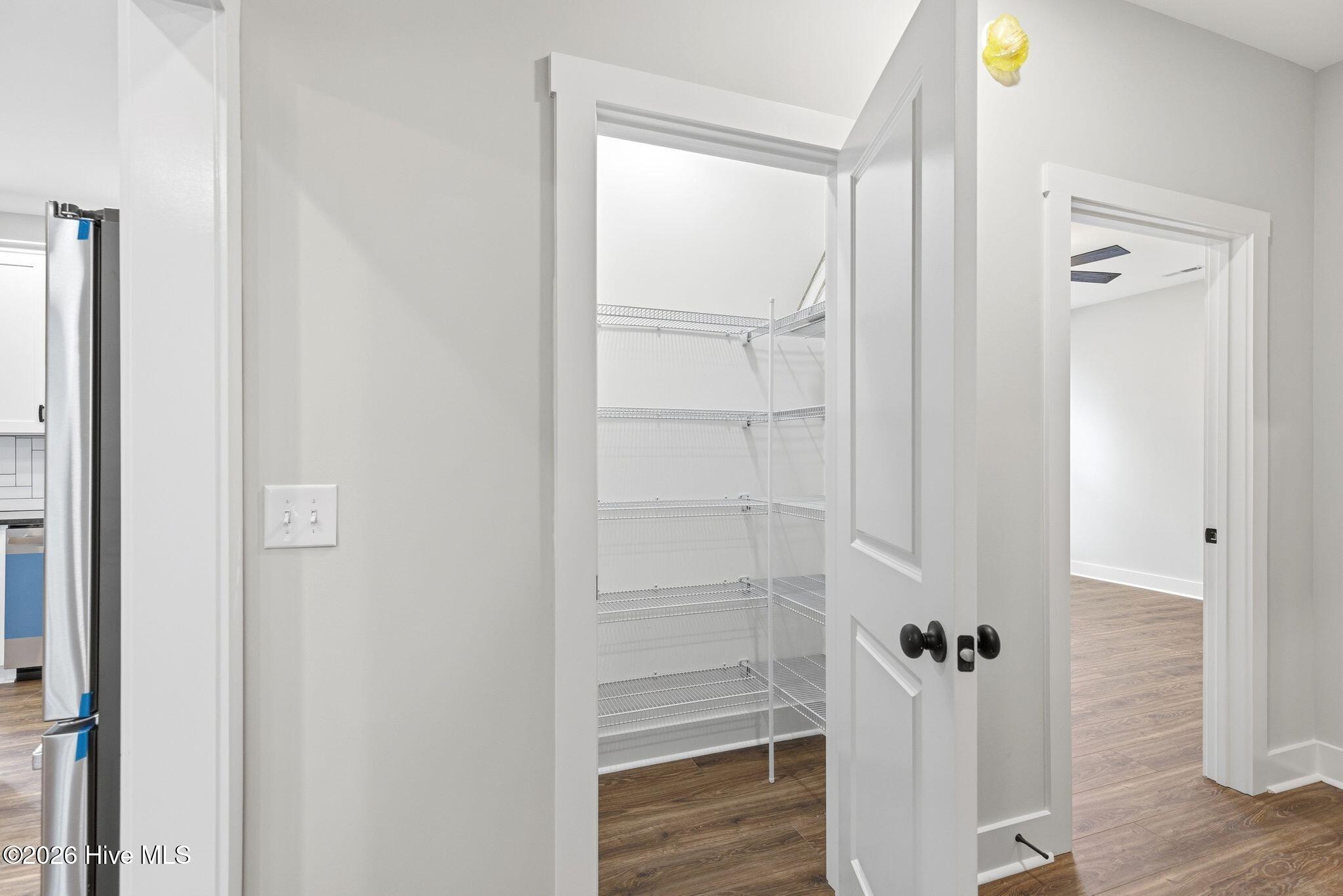 100559286 | Photo 17