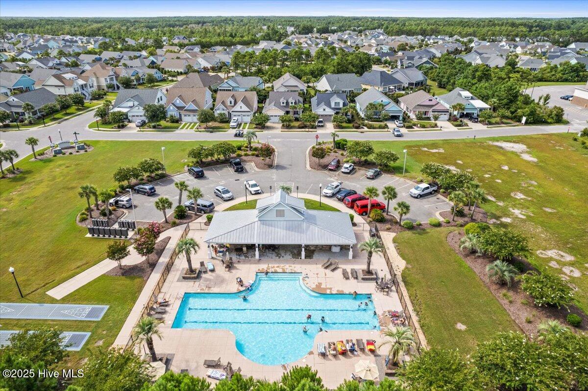 100541370 | Photo 56