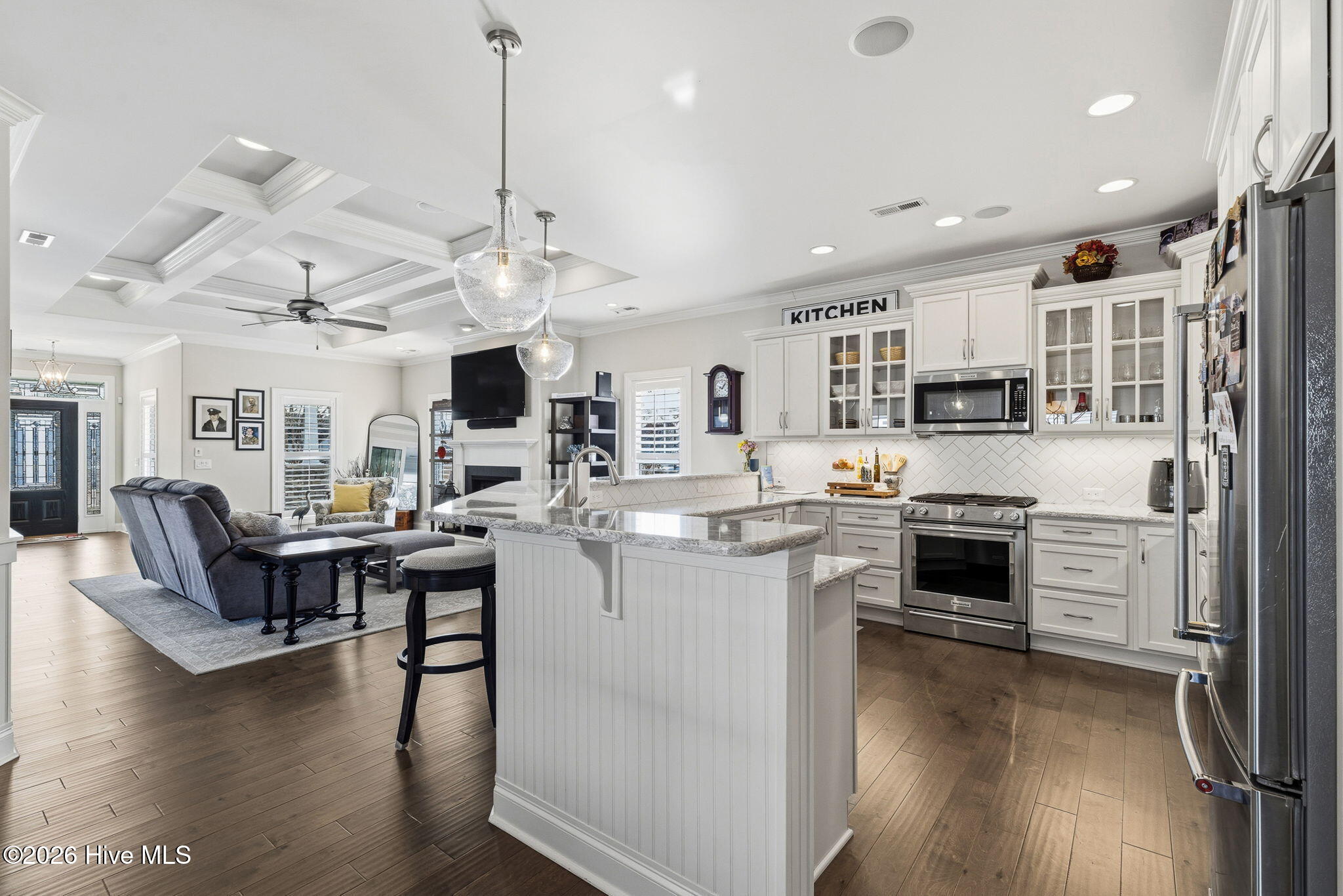 100554353 | Photo 16