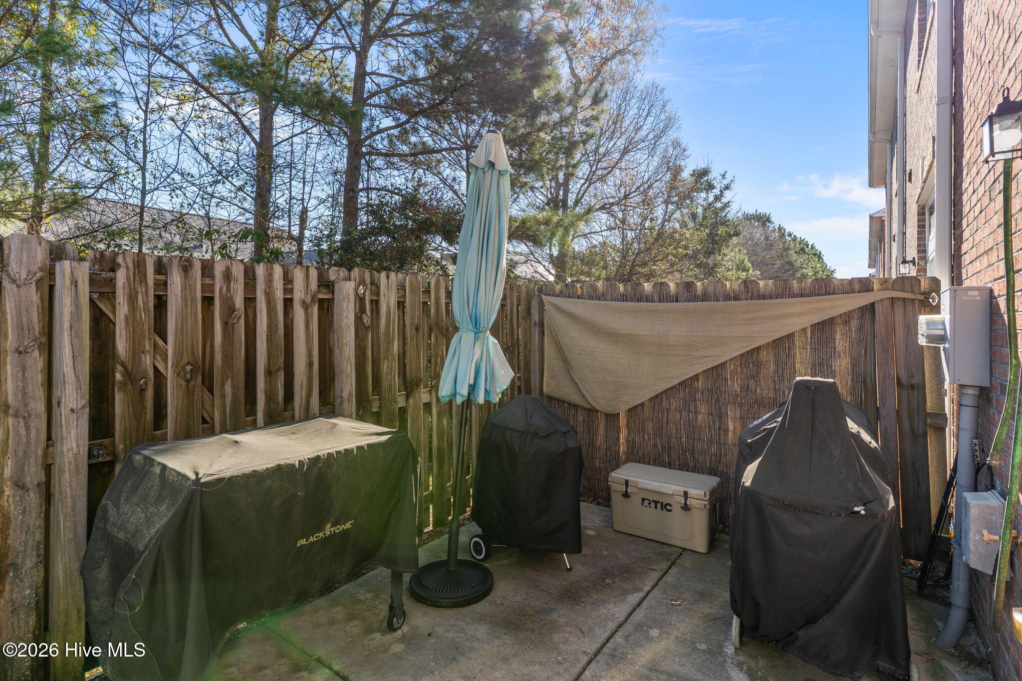 100561470 | Photo 36