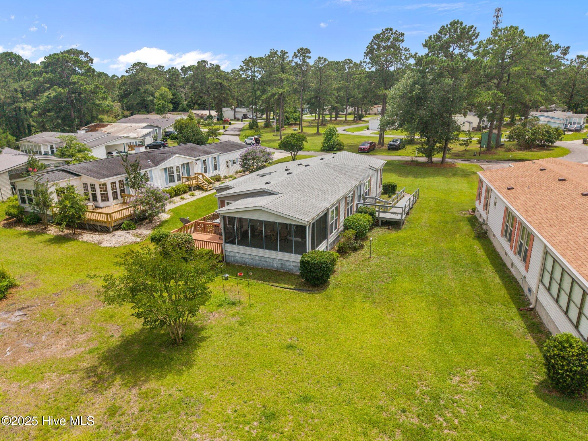 100514117 | Photo 47